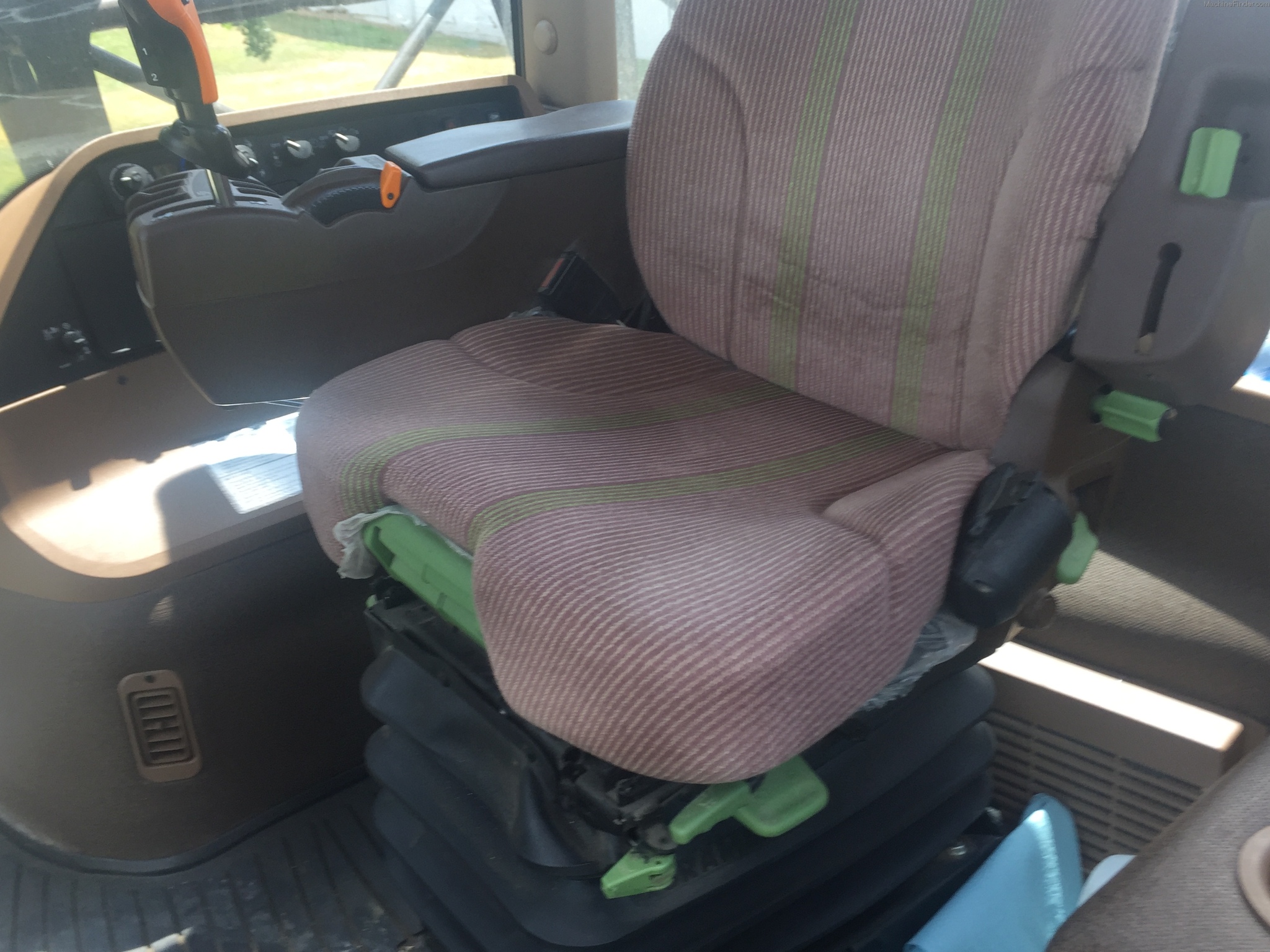 2013 John Deere 4940 Image 10