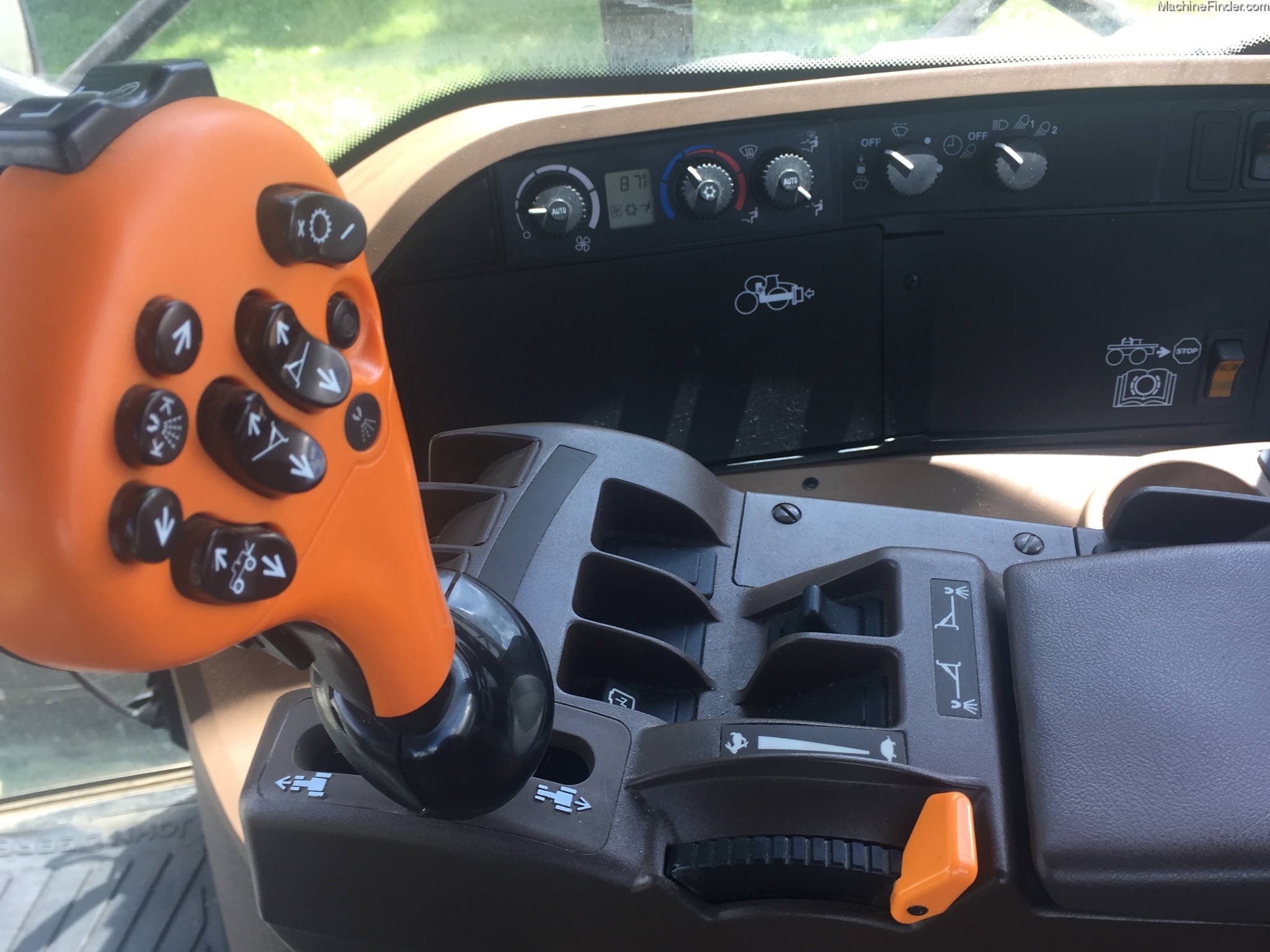 2013 John Deere 4940 Image 11