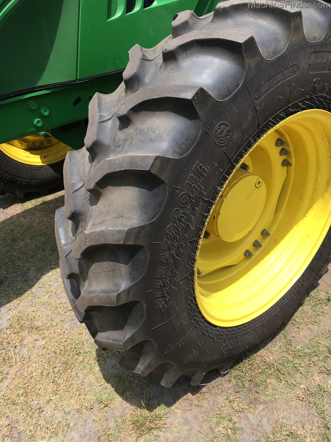 2016 John Deere 6155R Image 9