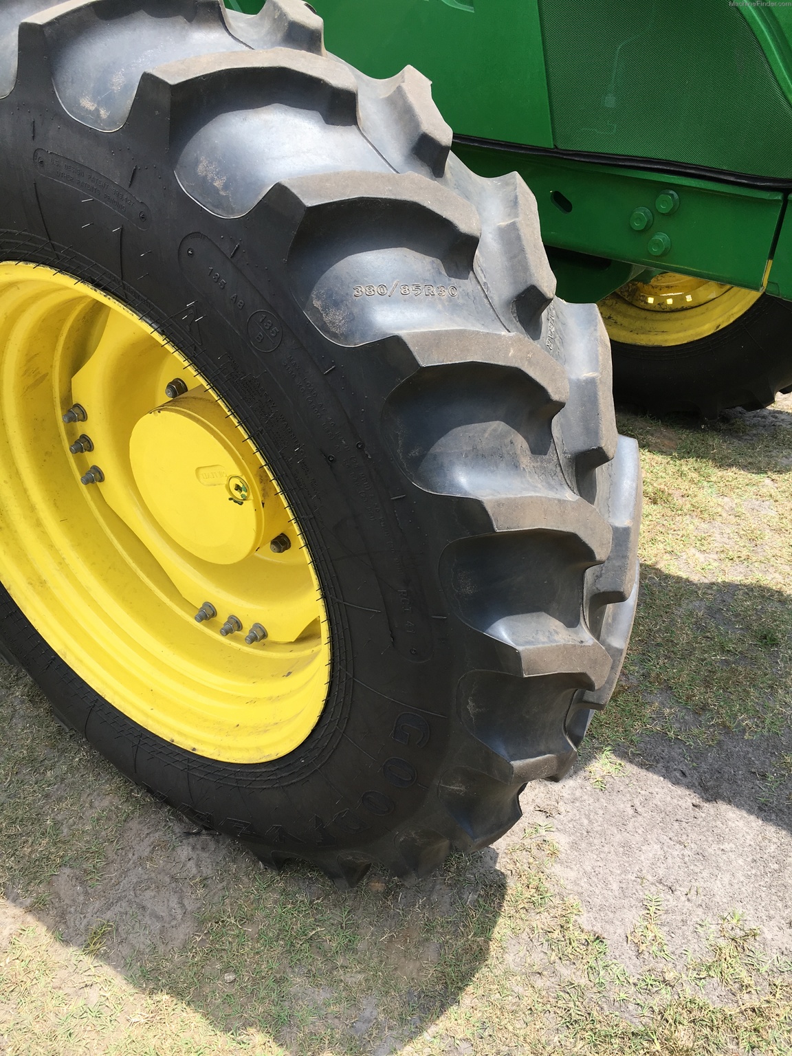 2016 John Deere 6155R Image 10