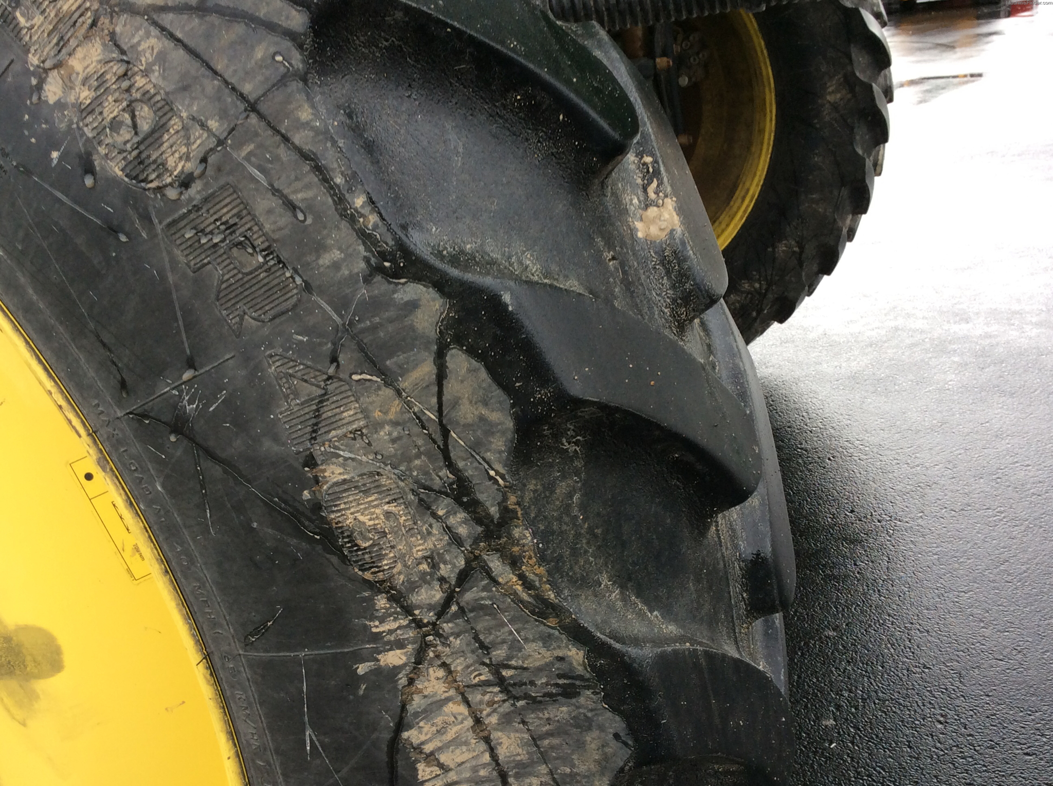 2014 John Deere R4030 Image 9