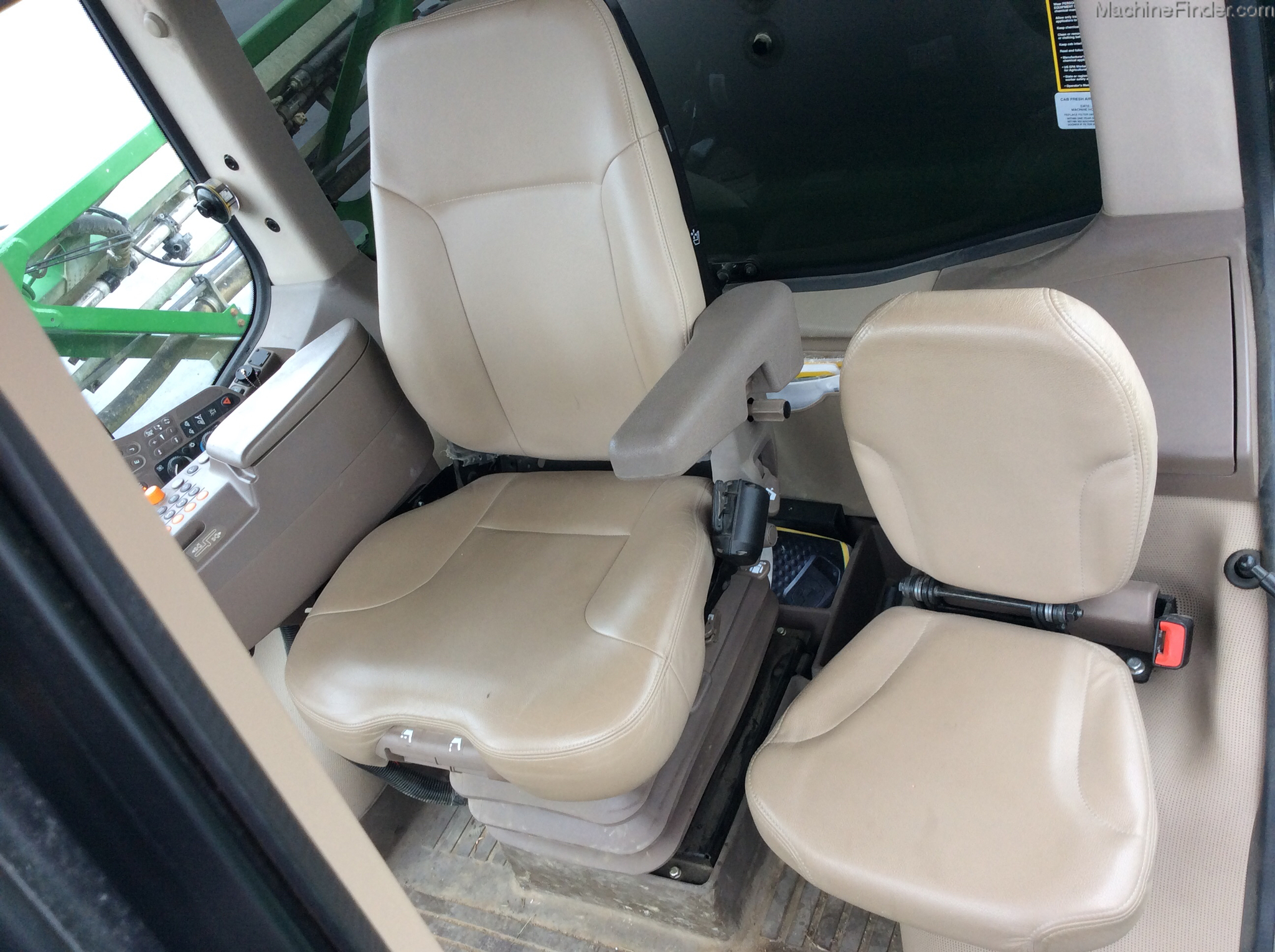 2014 John Deere R4030 Image 13