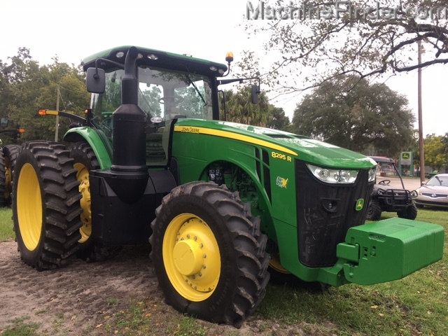 2015 John Deere 8295R Image 5