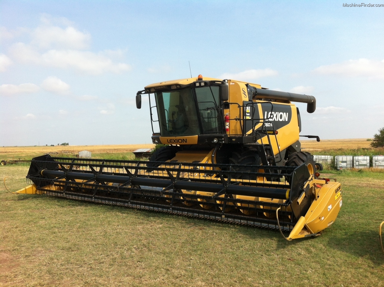 2009 Caterpillar 560R Combines John Deere MachineFinder