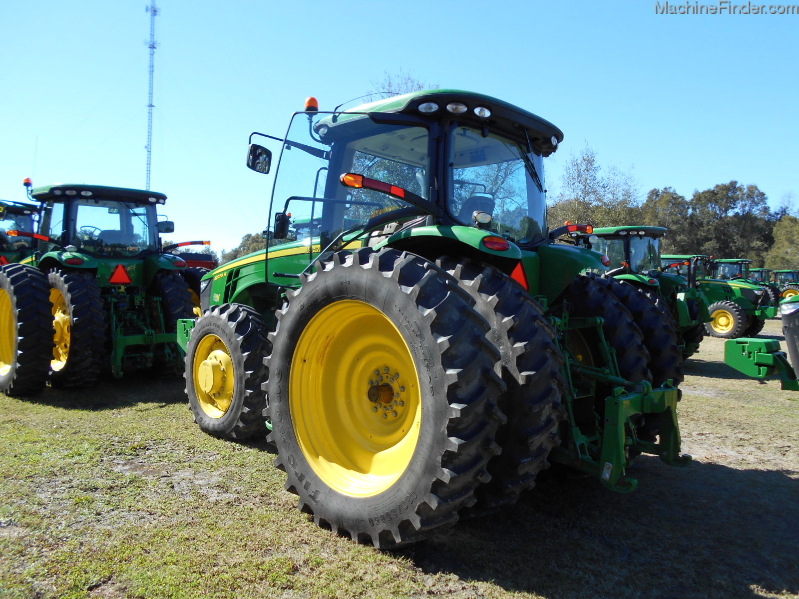 2014 John Deere 8270R Image 2