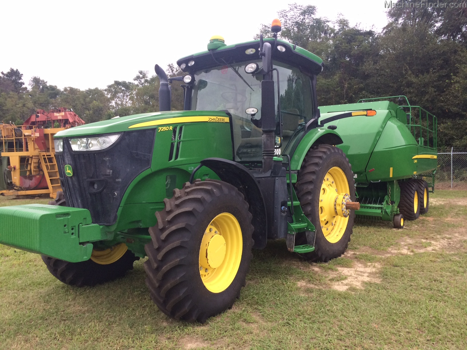 2014 John Deere 7250R Image 2