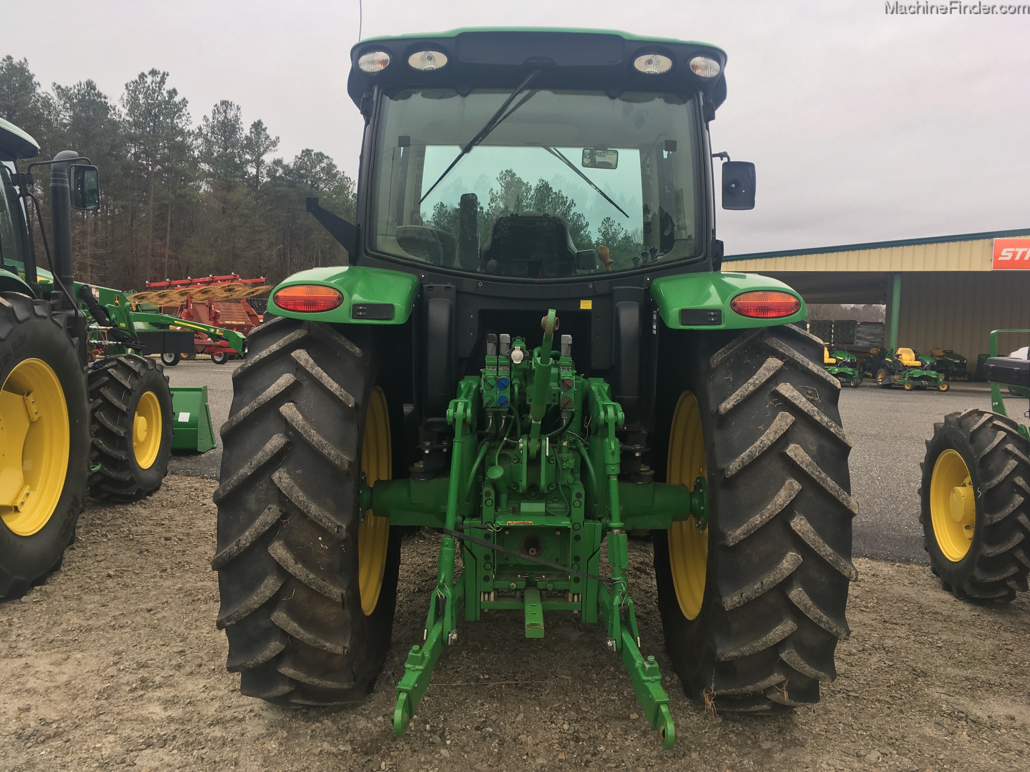 2015 John Deere 6125R Image 4
