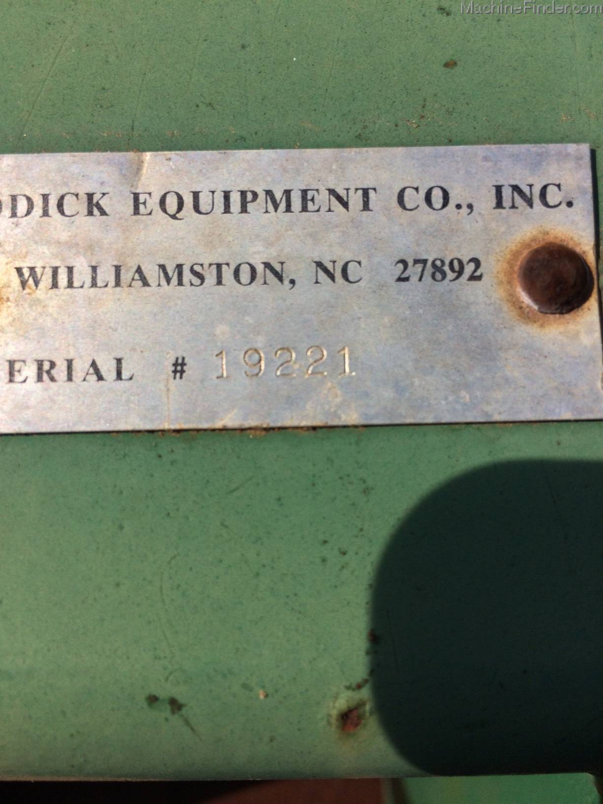 2006 Redball 6 Row Hooded Sprayer Image 5