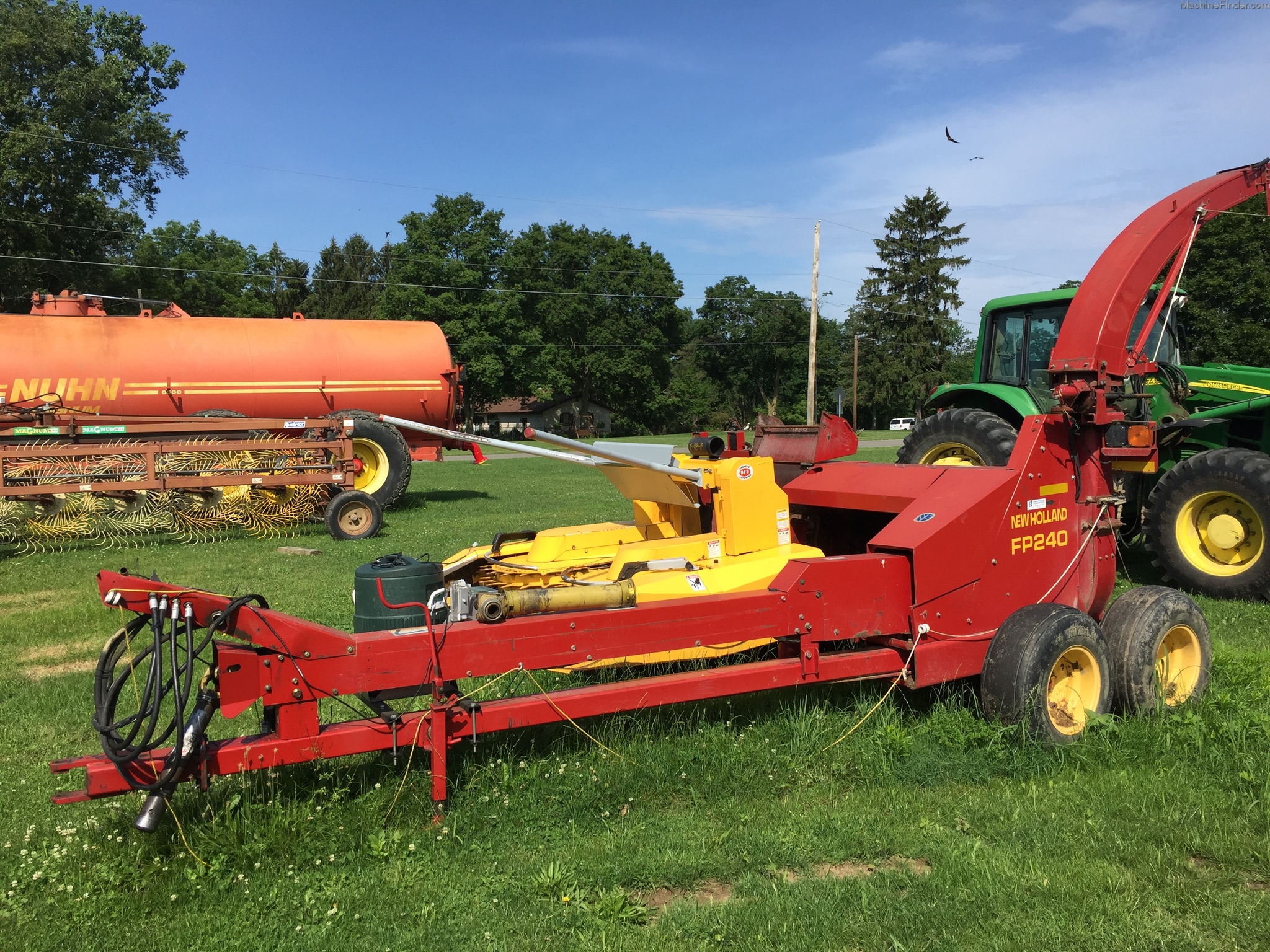 2001 New Holland FP240 Image 1