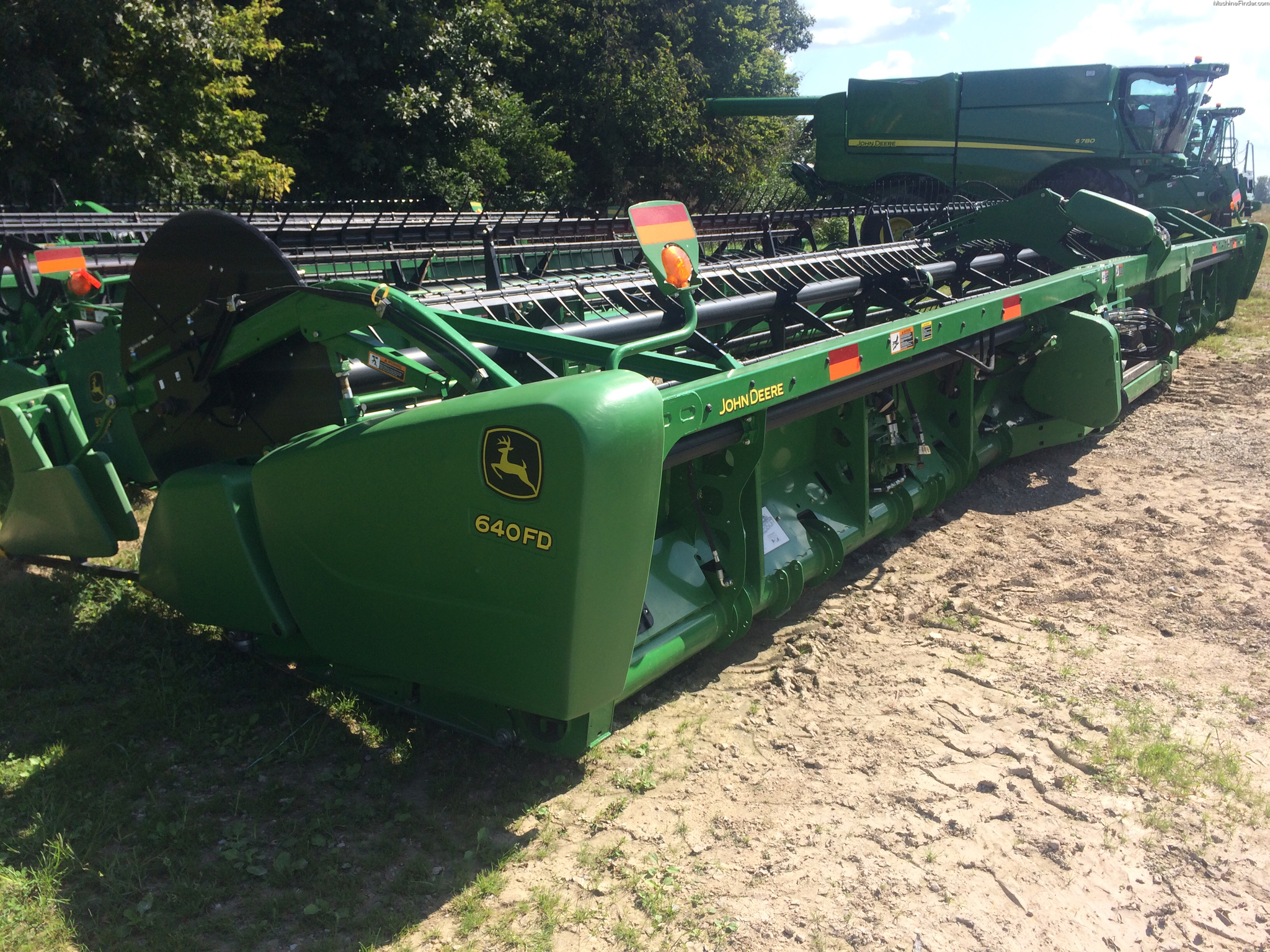 2012 John Deere 640FD Image 3