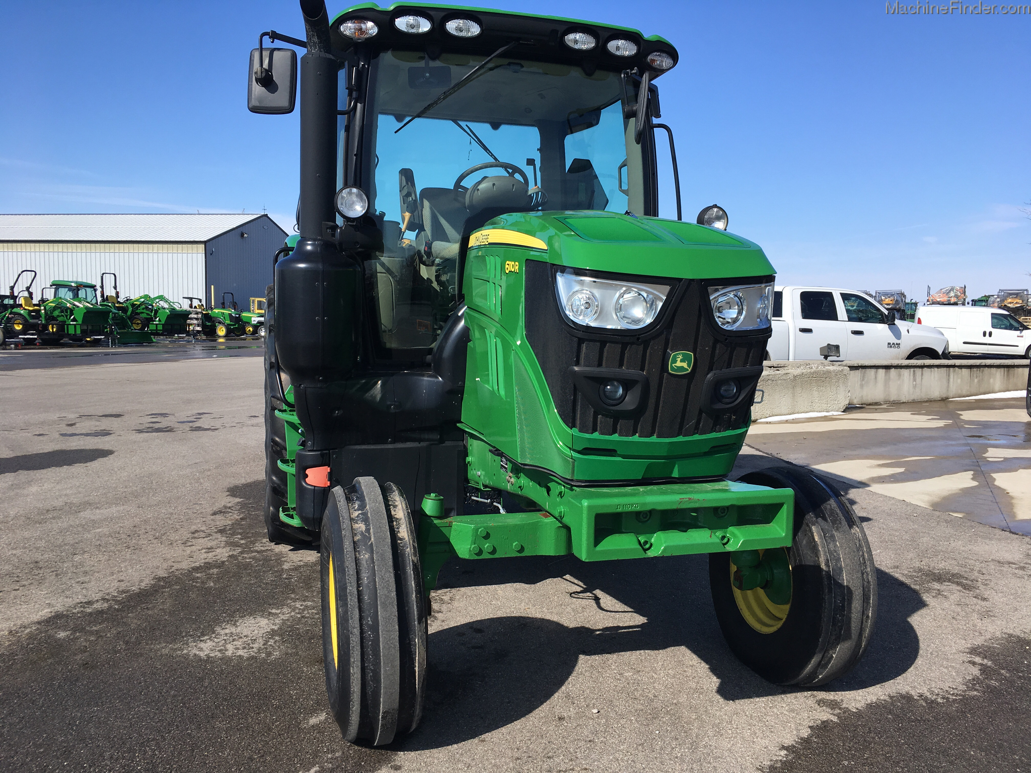 2015 John Deere 6110R Image 3
