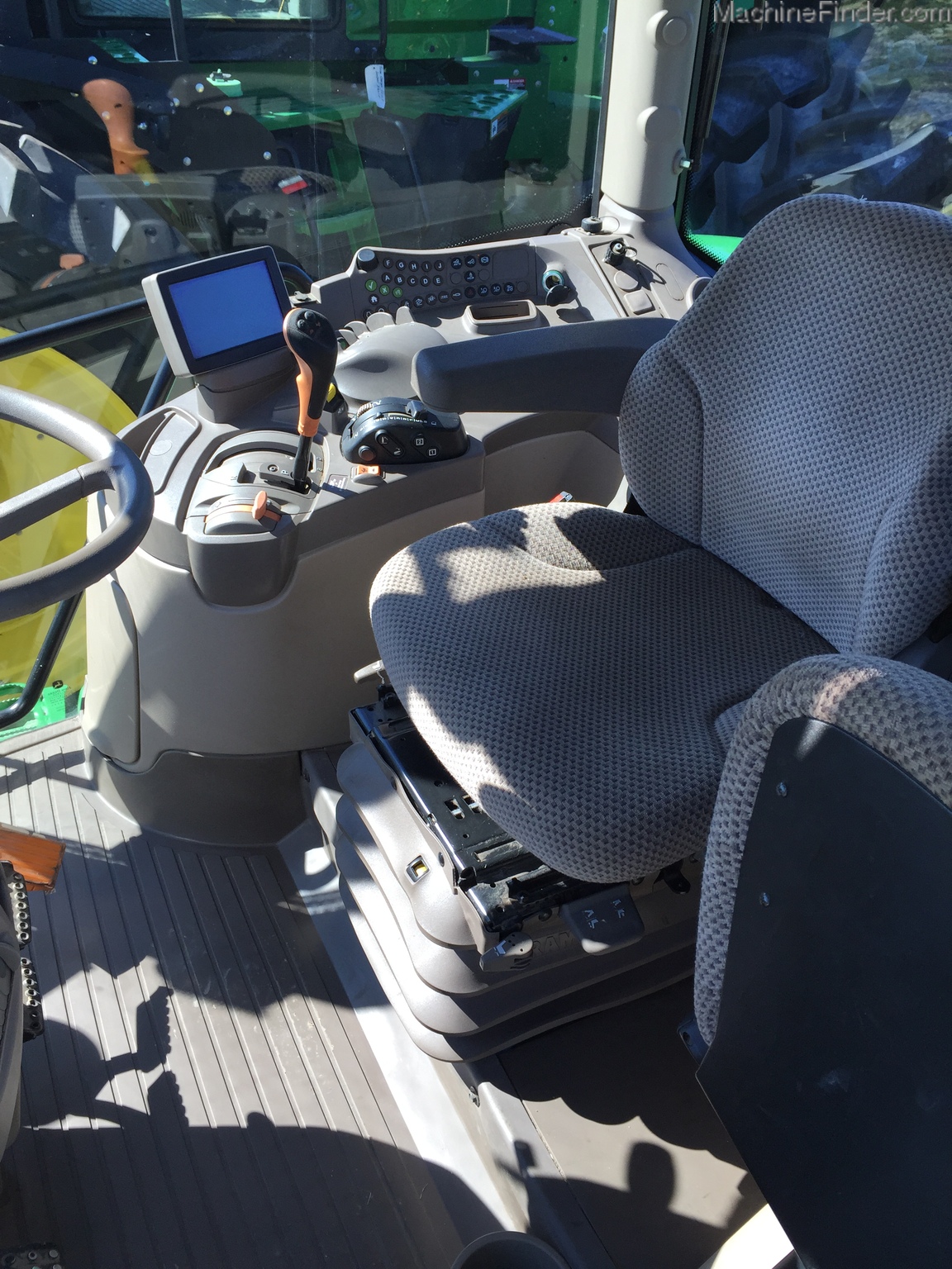 2013 John Deere 6125R Image 5