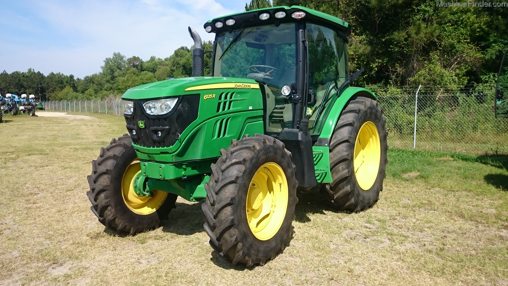 2014 John Deere 6125R Image 2