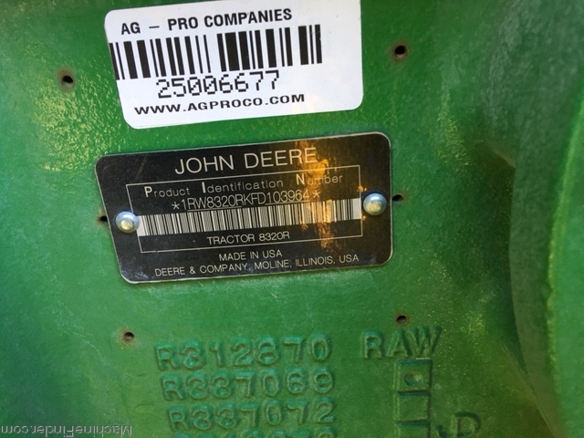 2015 John Deere 8320R Image 9