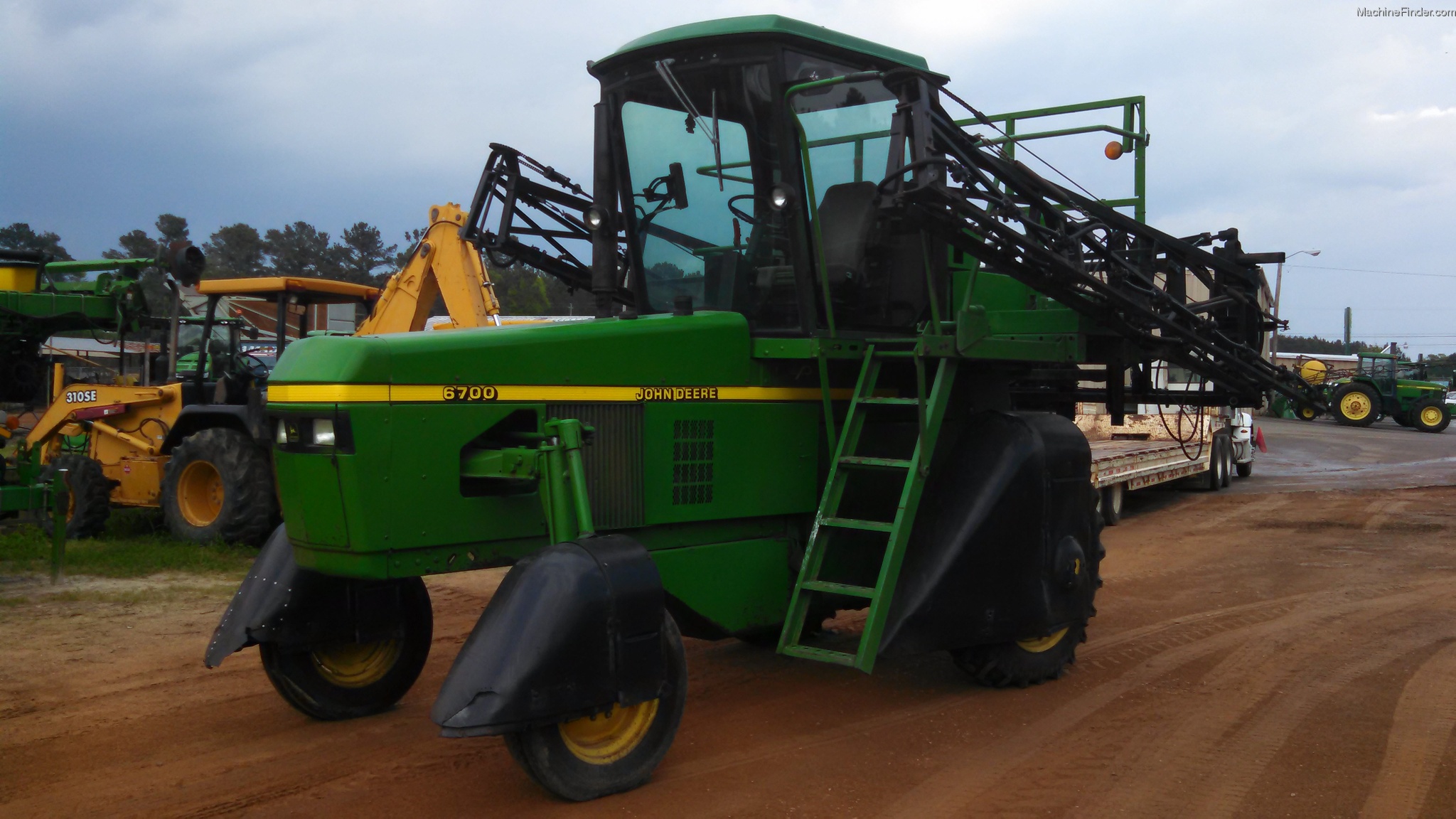 2005 John Deere 6700 Image 1