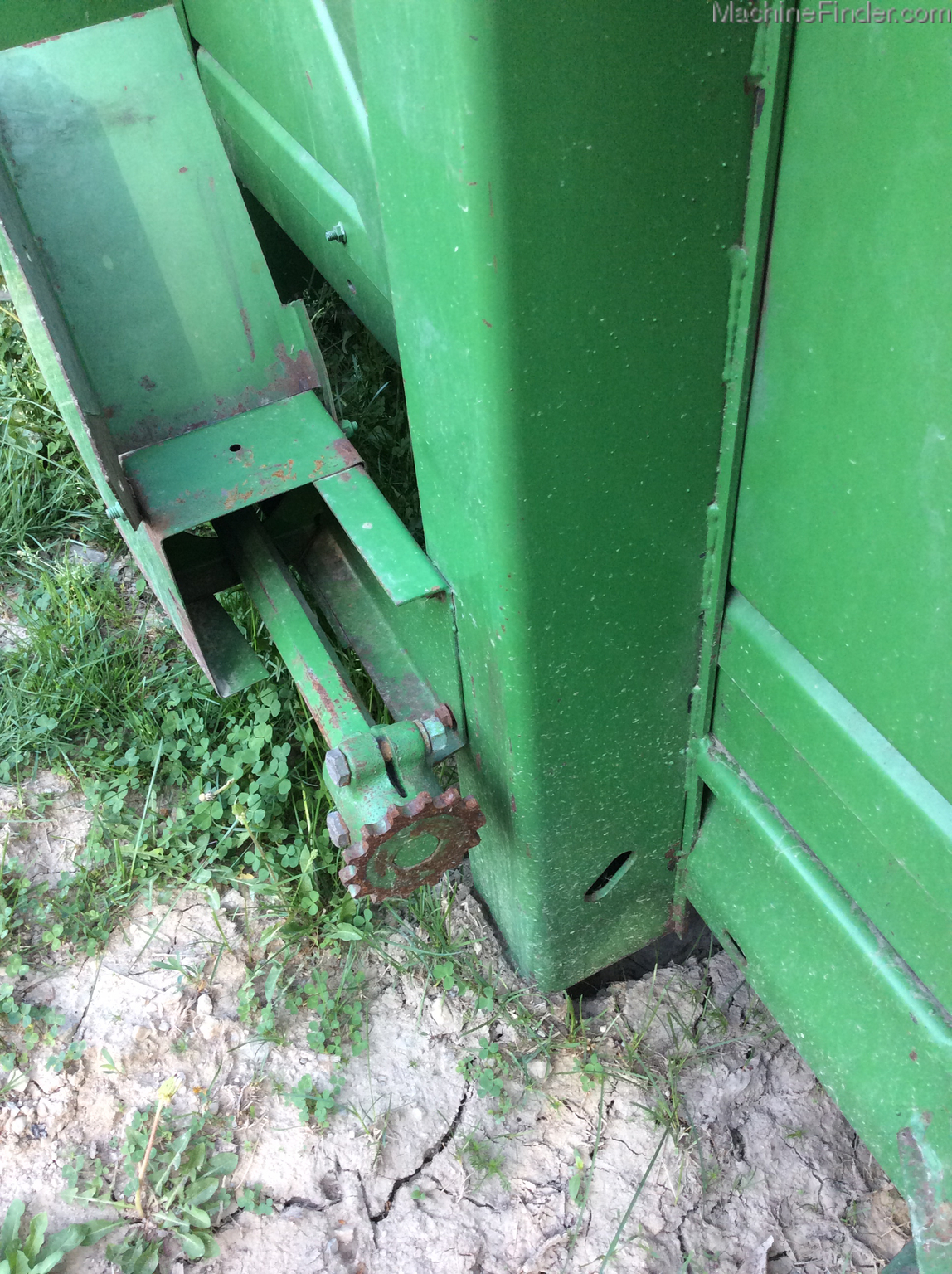 John Deere 643 Image 5