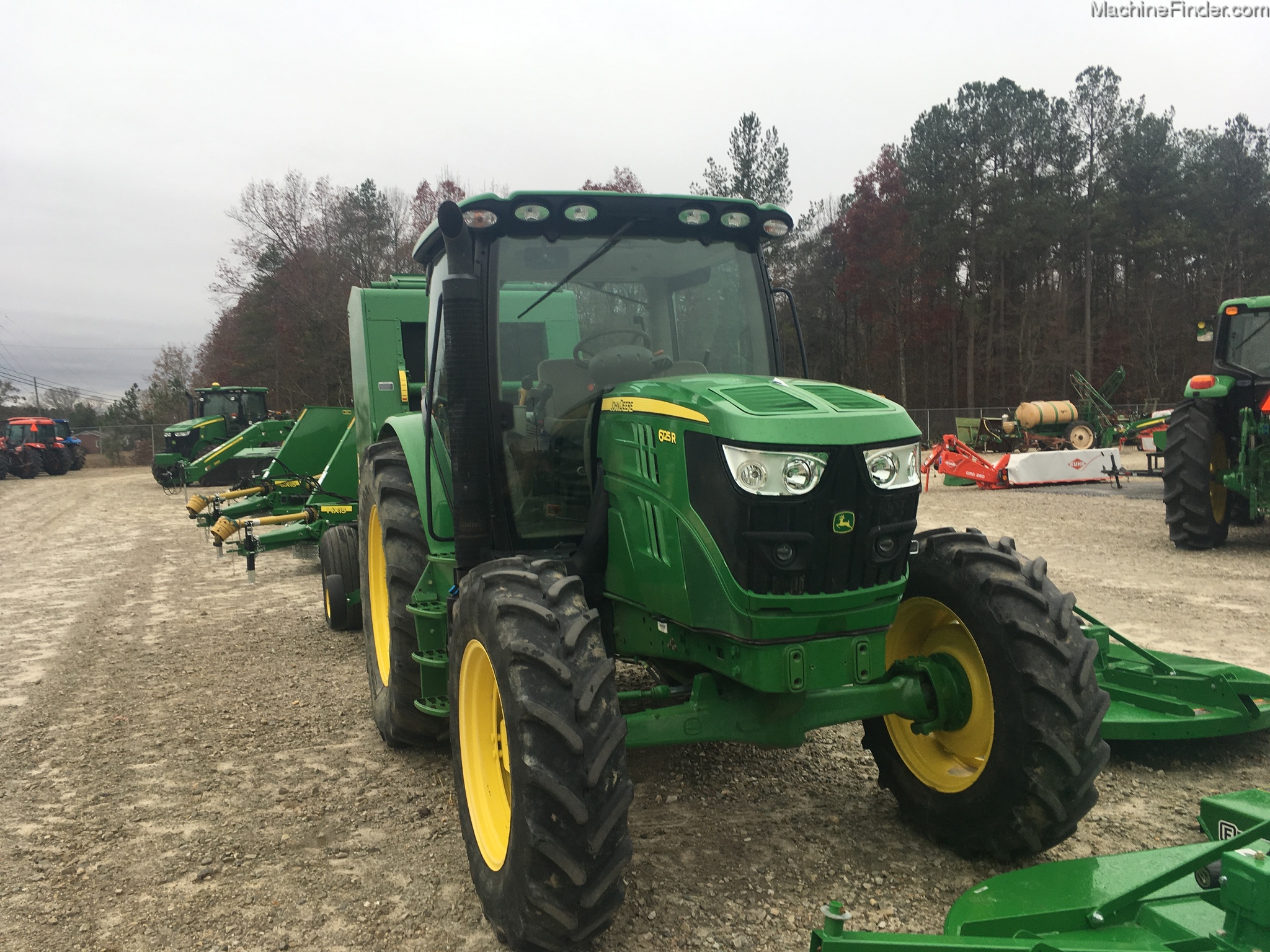 2015 John Deere 6125R Image 3