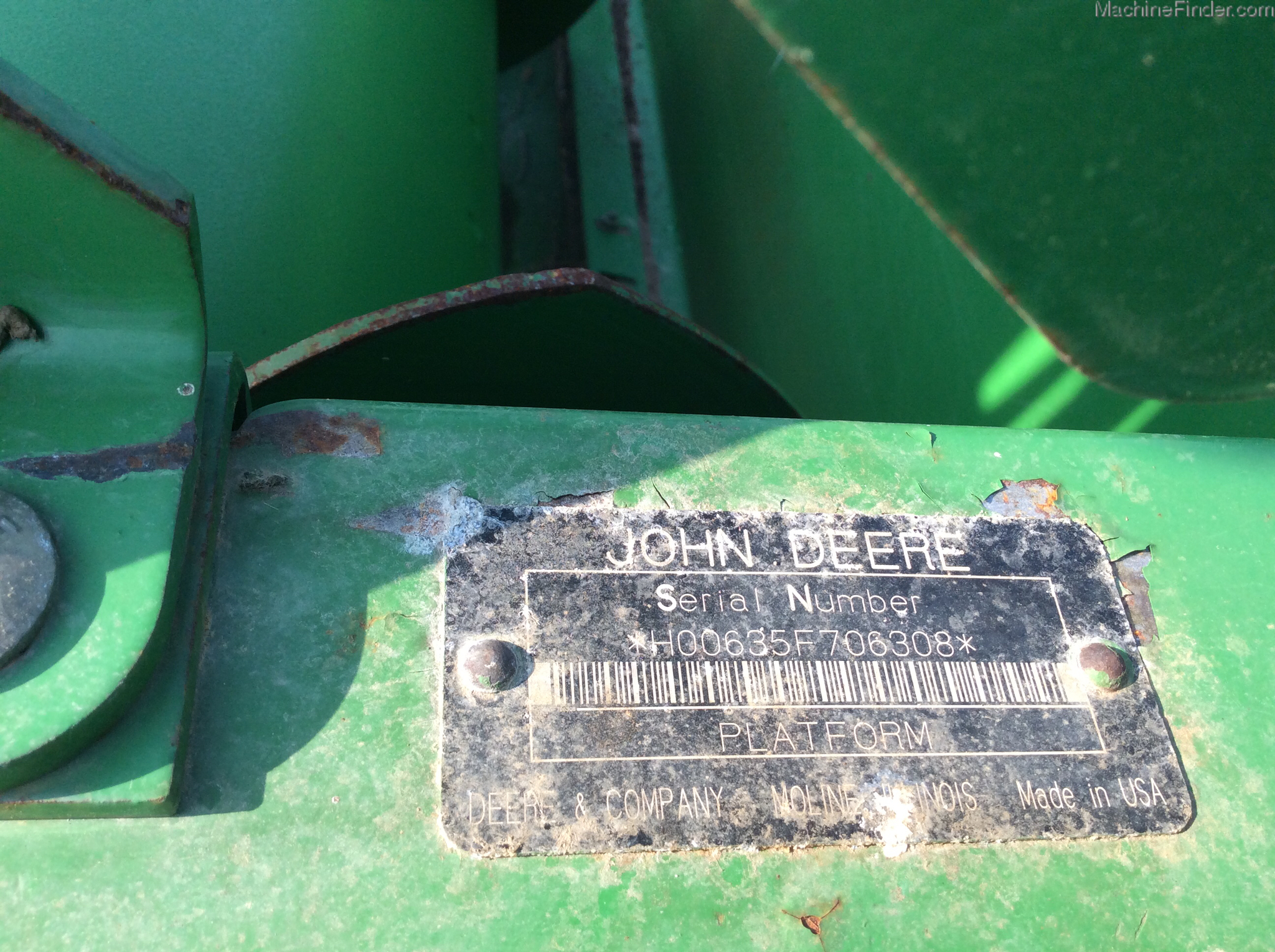 2004 John Deere 635F Image 16