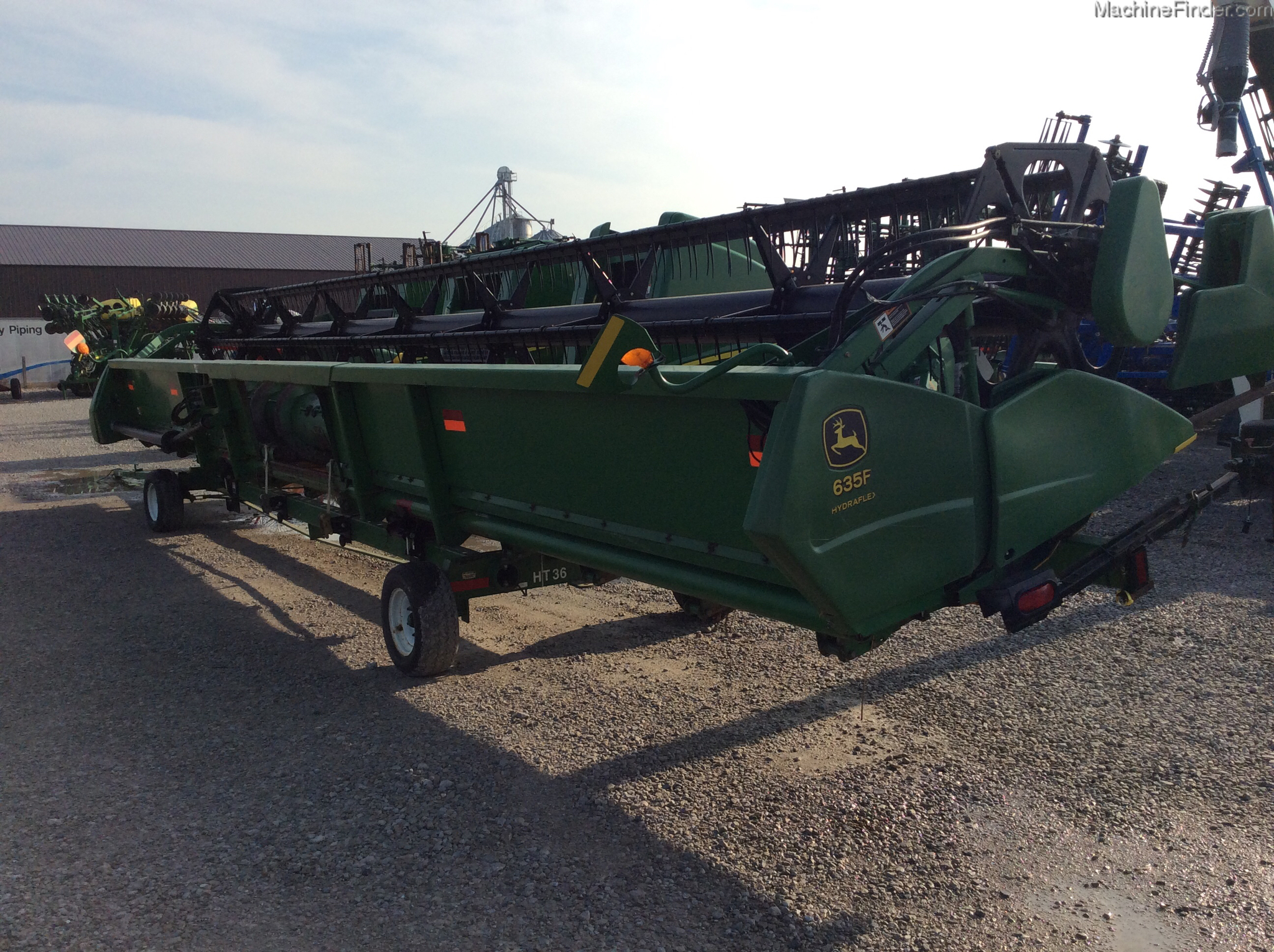 2004 John Deere 635F Image 5