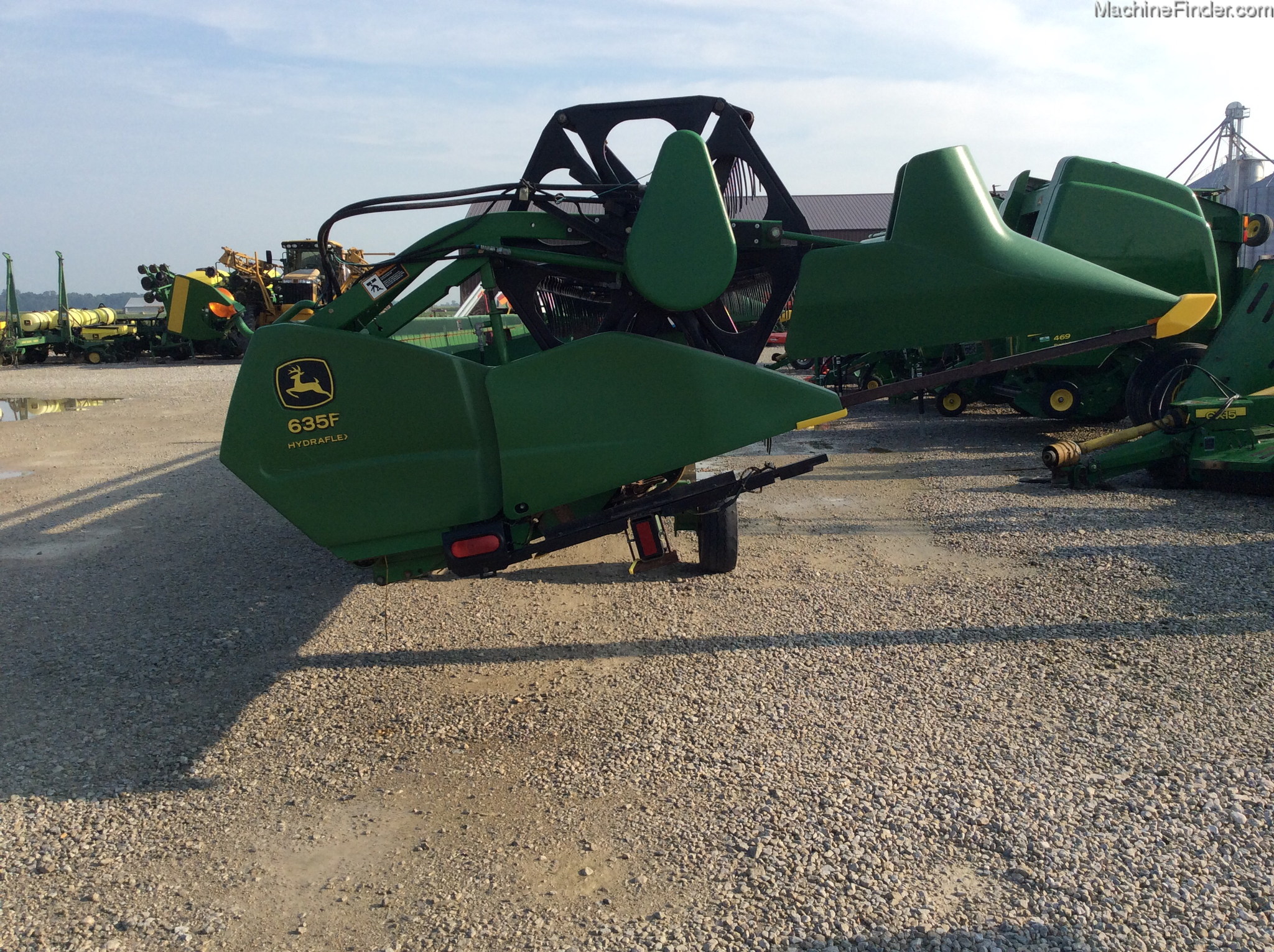 2004 John Deere 635F Image 6