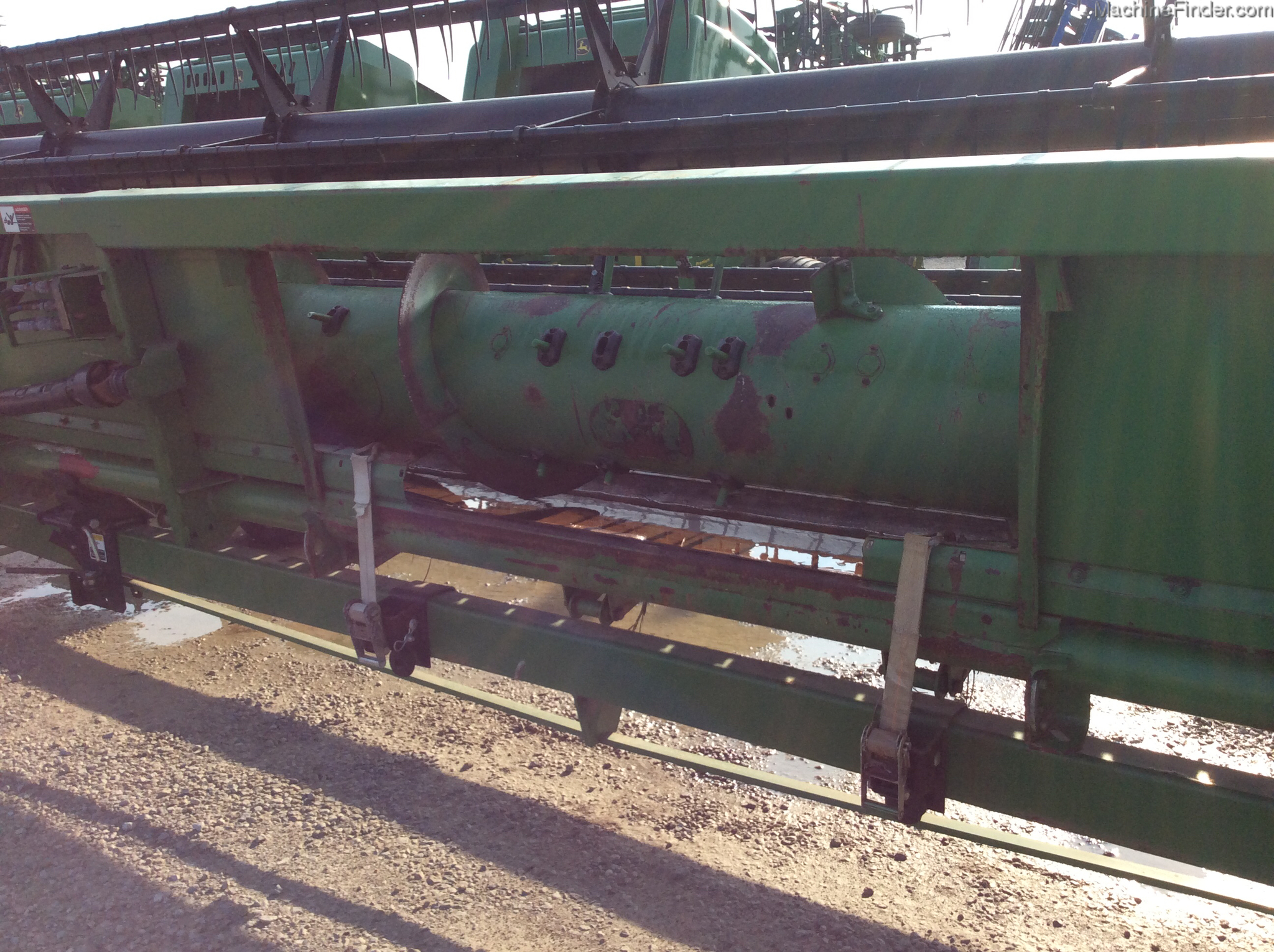 2004 John Deere 635F Image 12