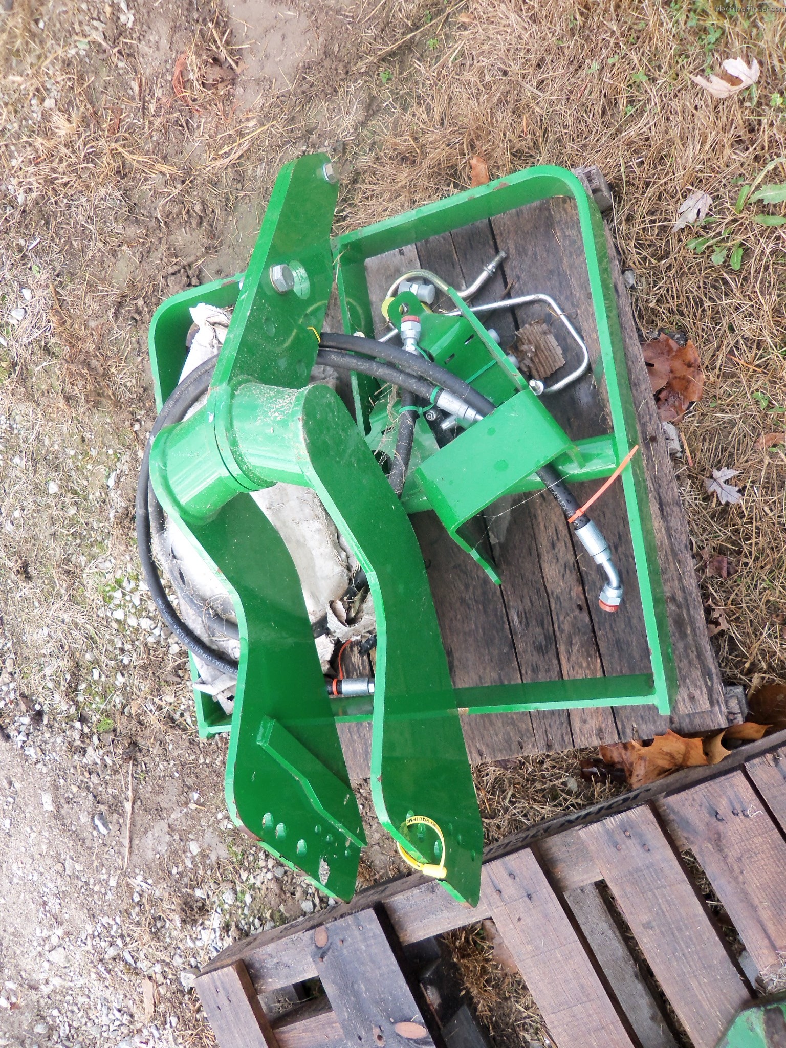 2012 John Deere HOOD GAURD Image 2