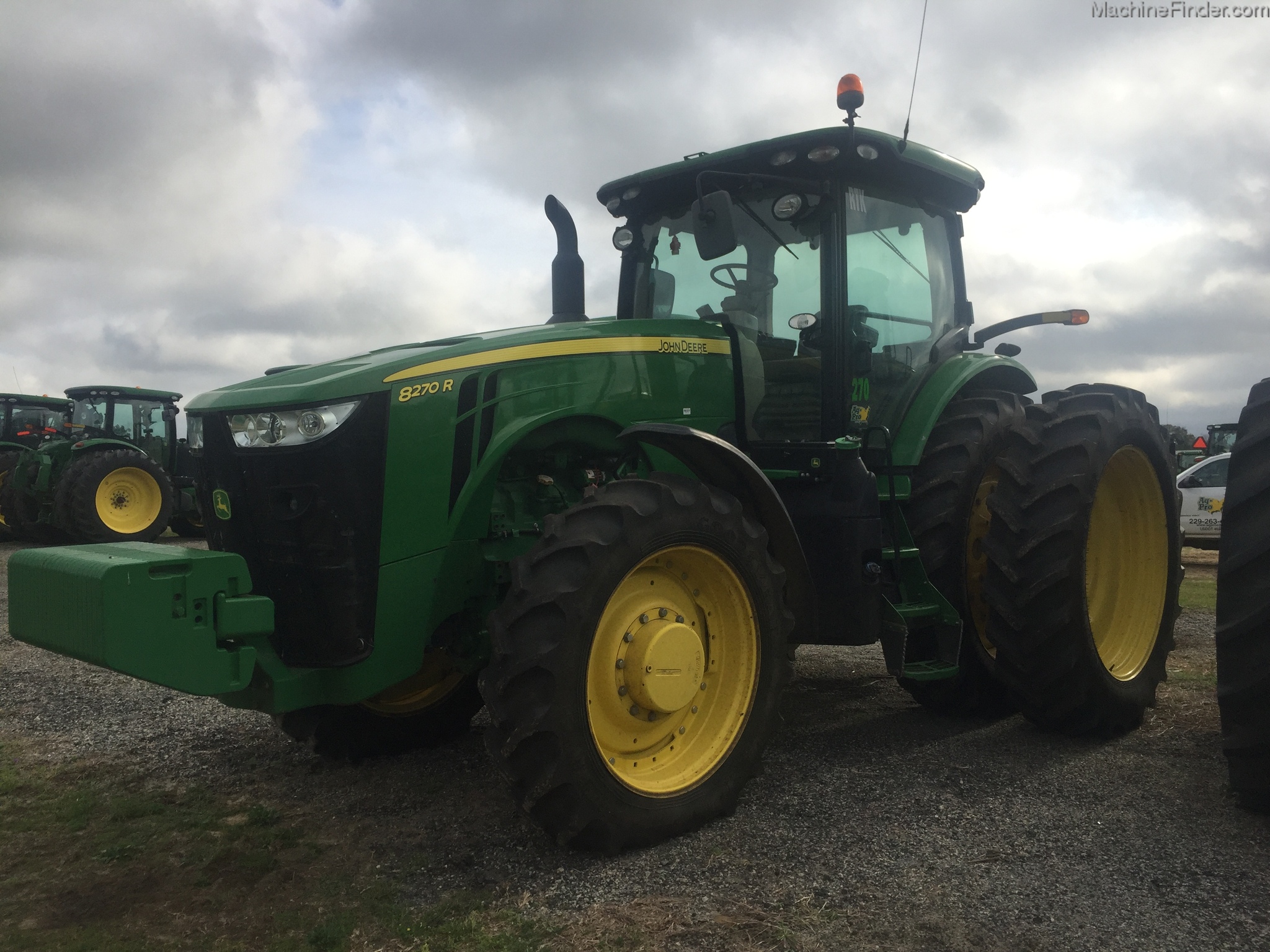2014 John Deere 8270R Image 3