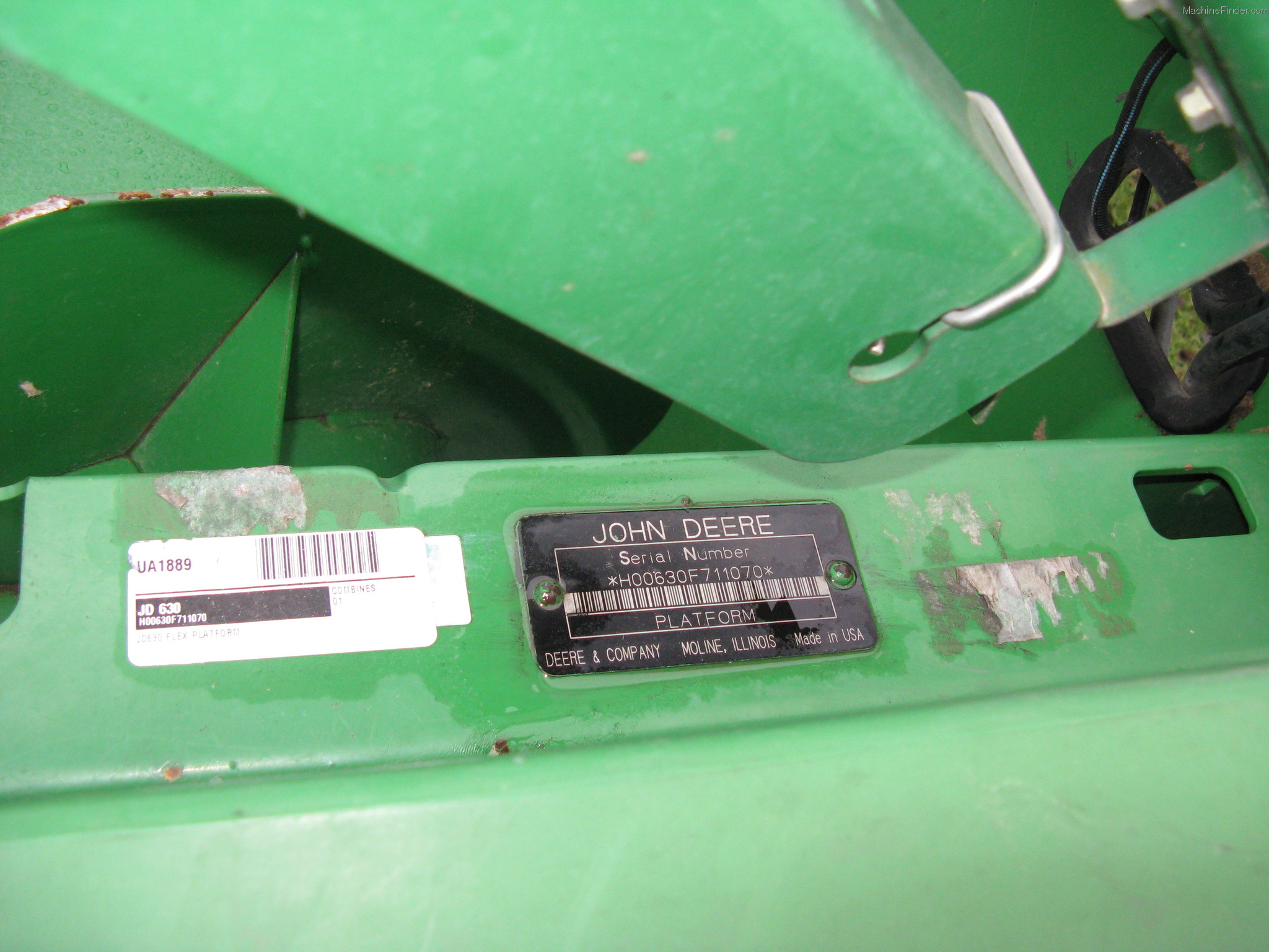 2005 John Deere 630F Image 6