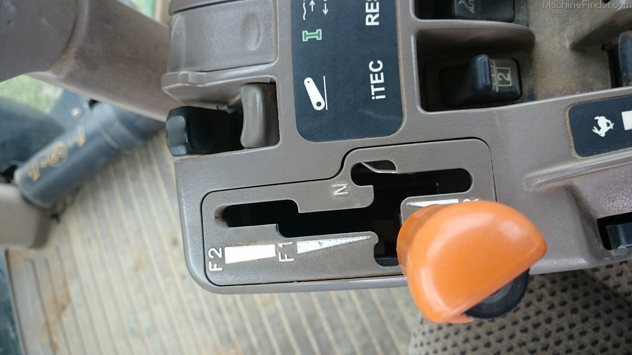 2012 John Deere 8360R Image 6