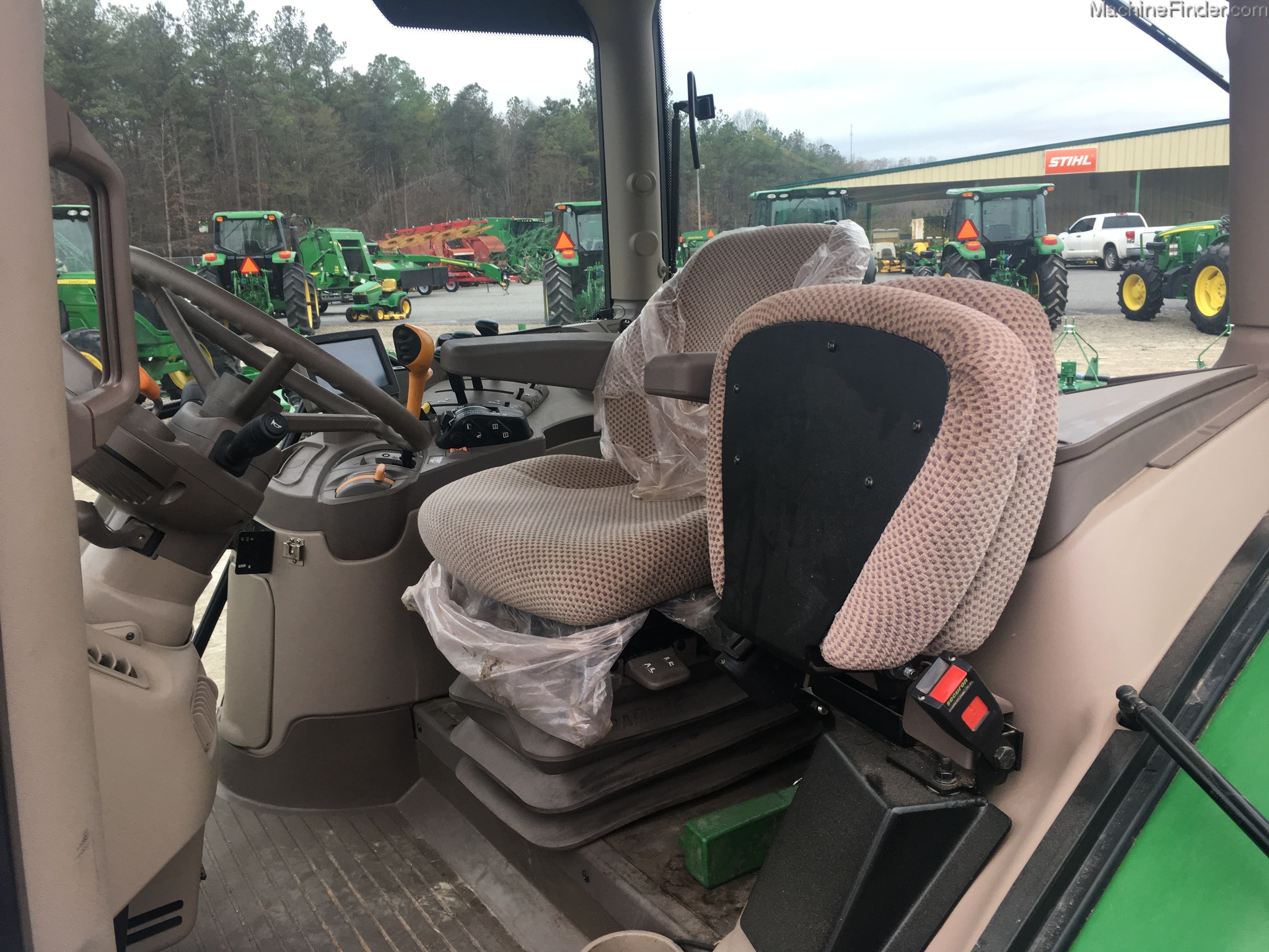 2015 John Deere 6125R Image 4