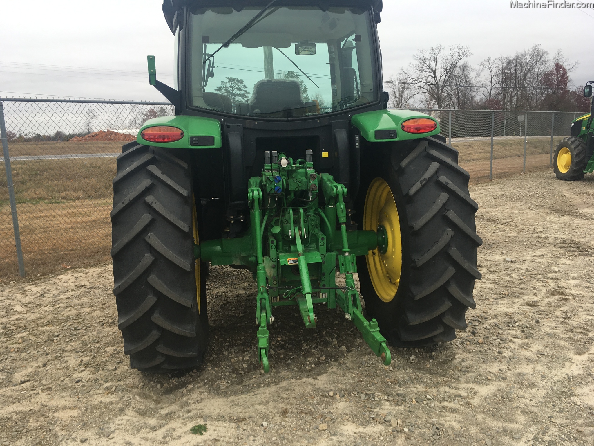 2015 John Deere 6125R Image 5
