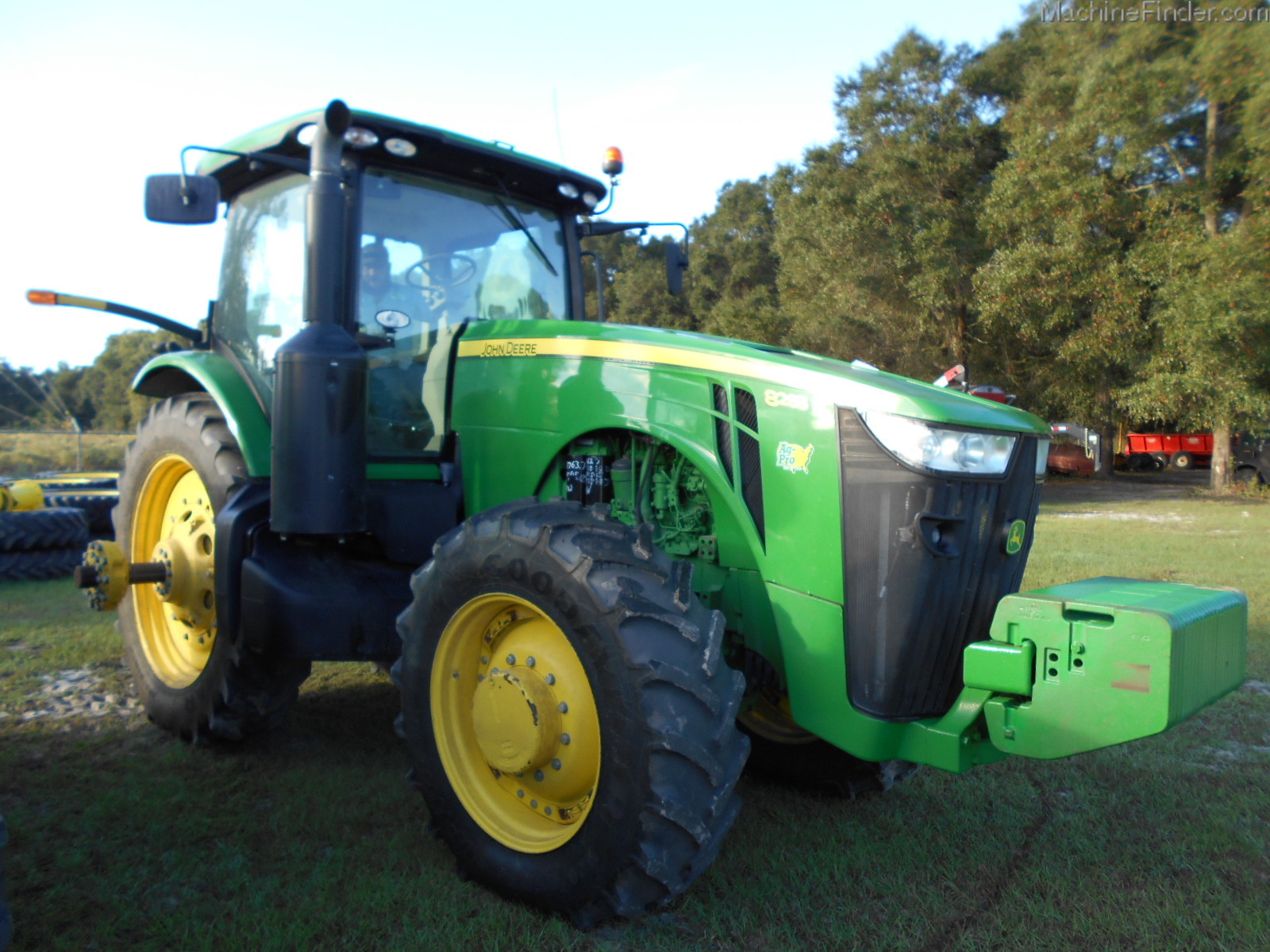 2014 John Deere 8285R Image 1