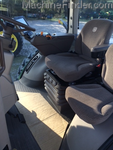 2015 John Deere 8295R Image 3