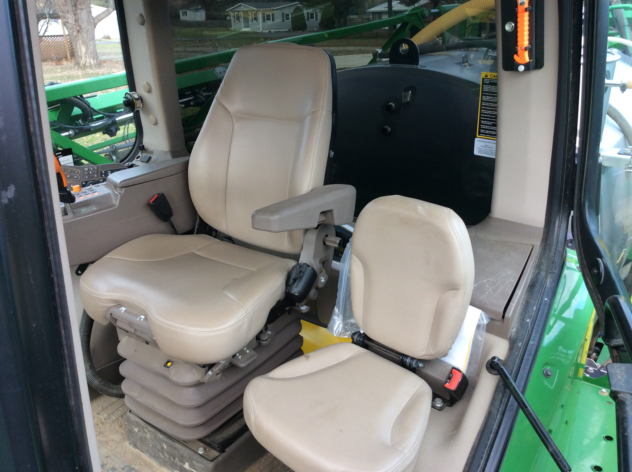 2016 John Deere R4030 Image 7