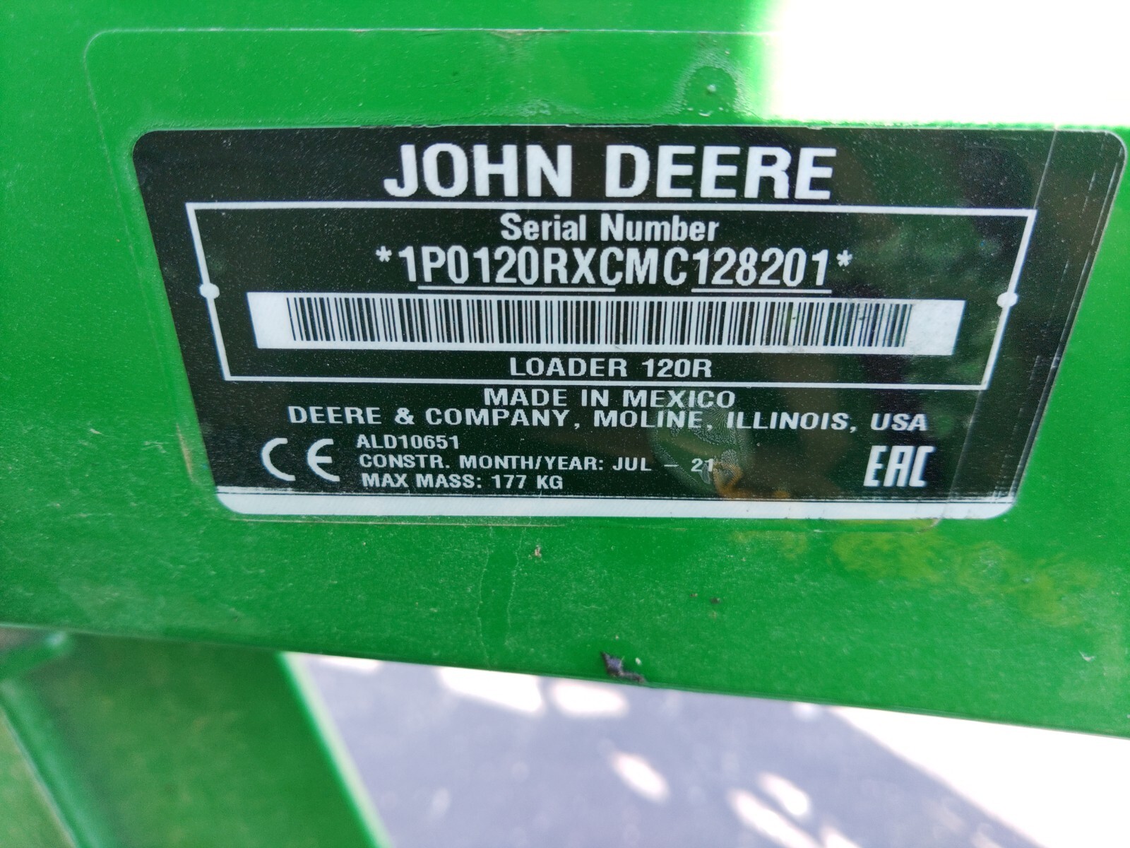 2021 John Deere 2025R Image 13