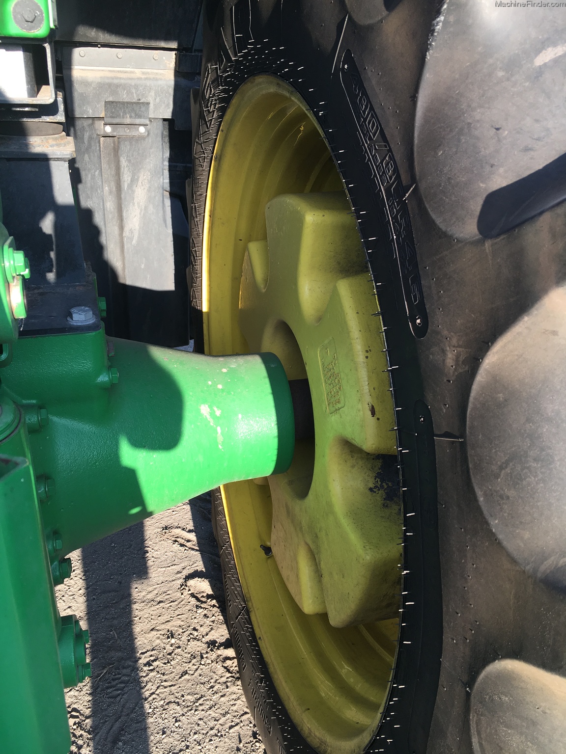 2015 John Deere 8295R Image 14