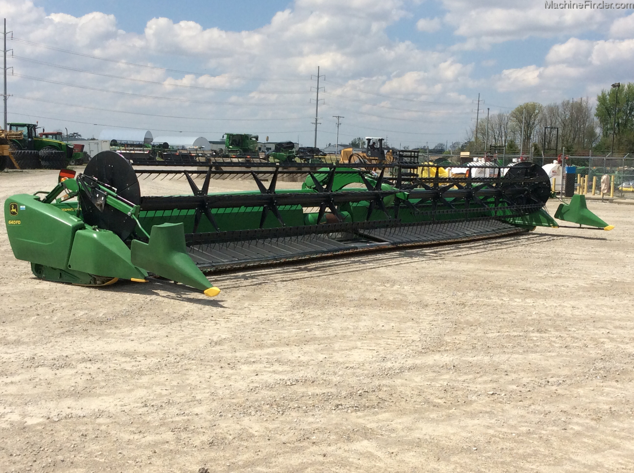 2013 John Deere 640FD Image 3