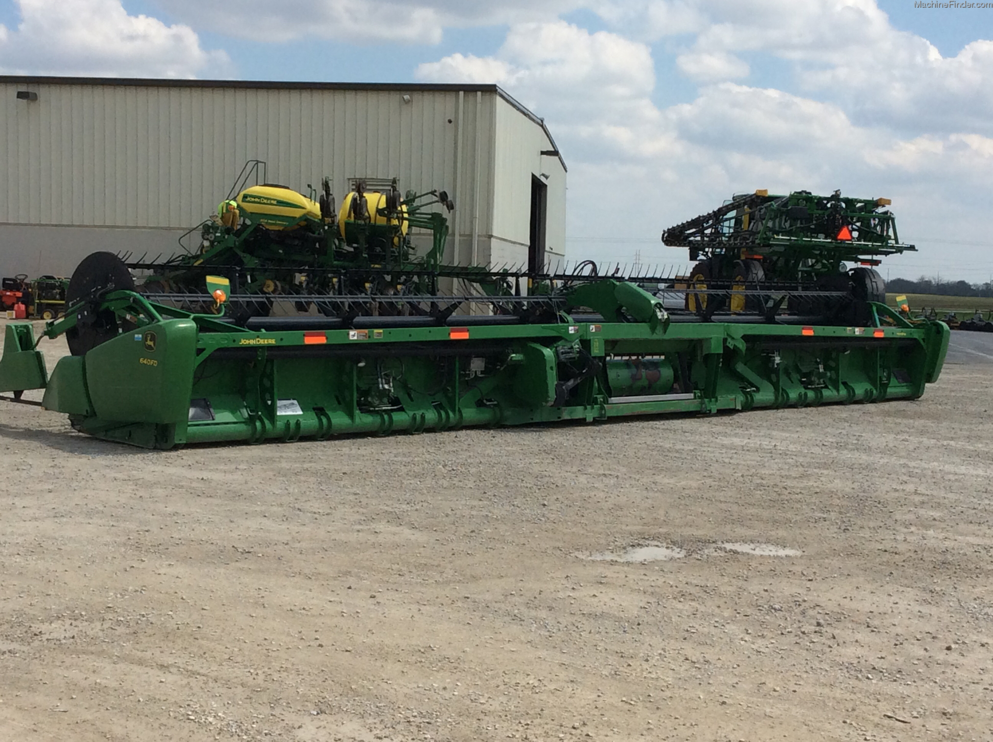 2013 John Deere 640FD Image 2