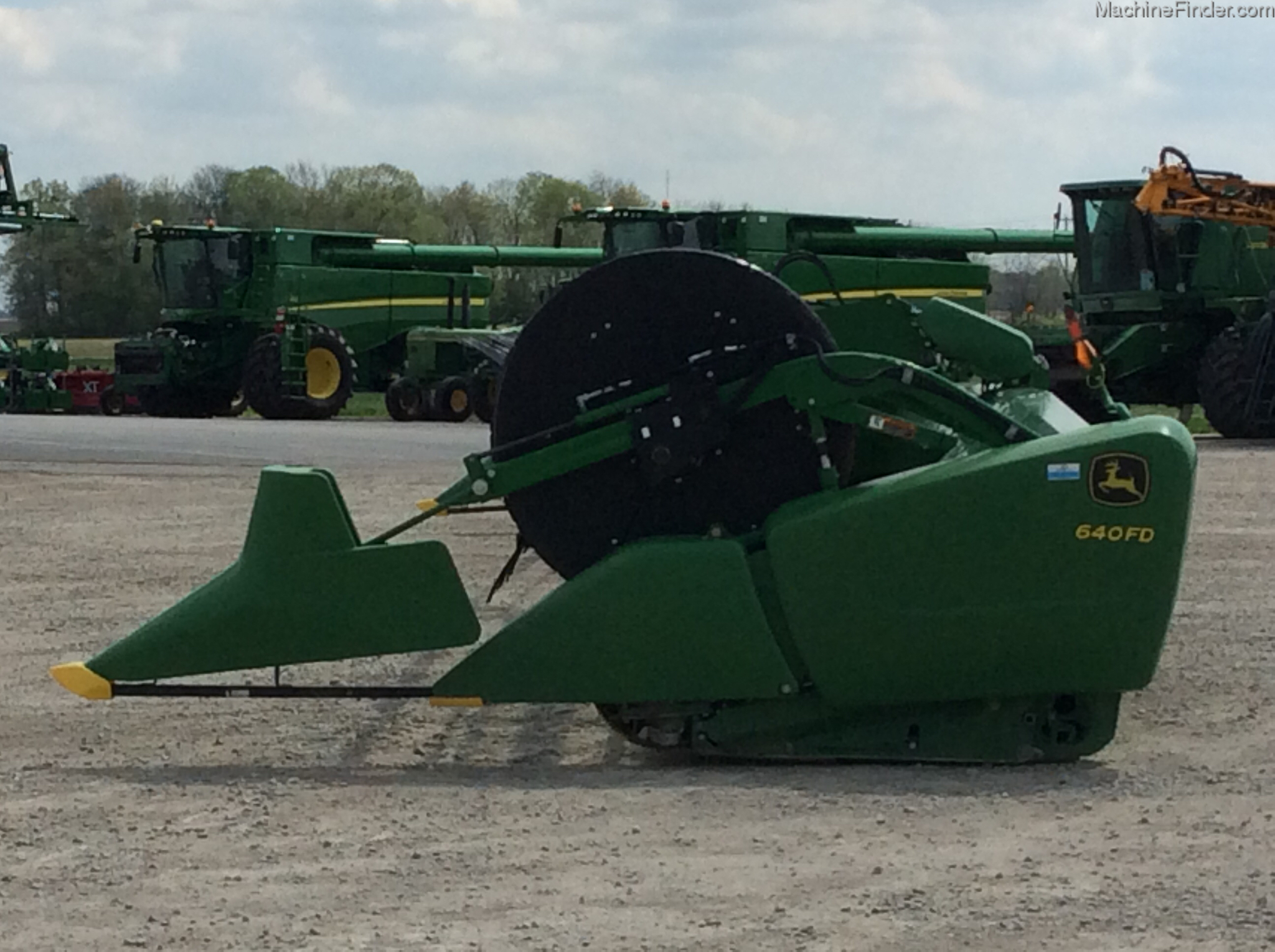 2013 John Deere 640FD Image 5