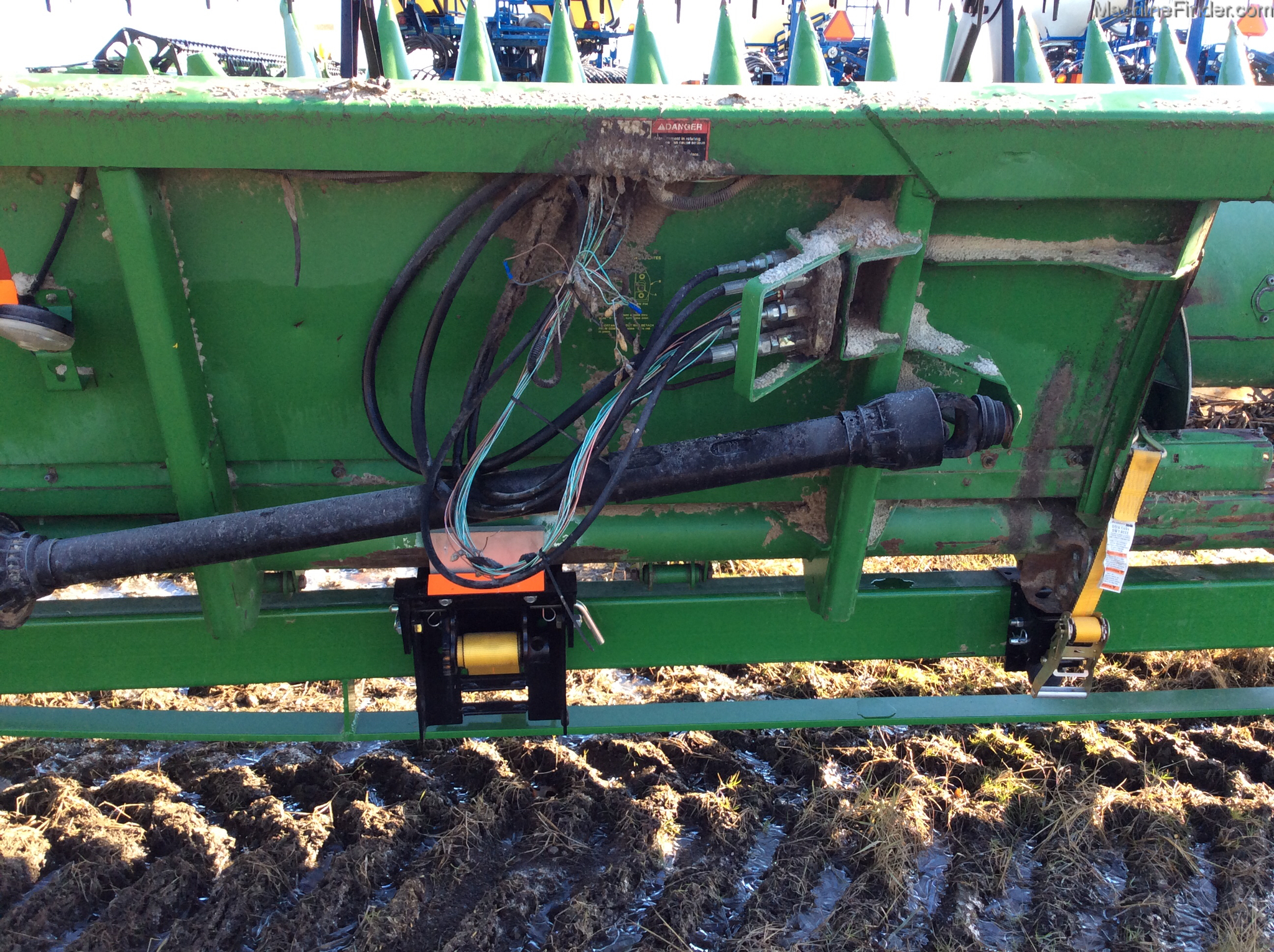 2006 John Deere 635F Image 11