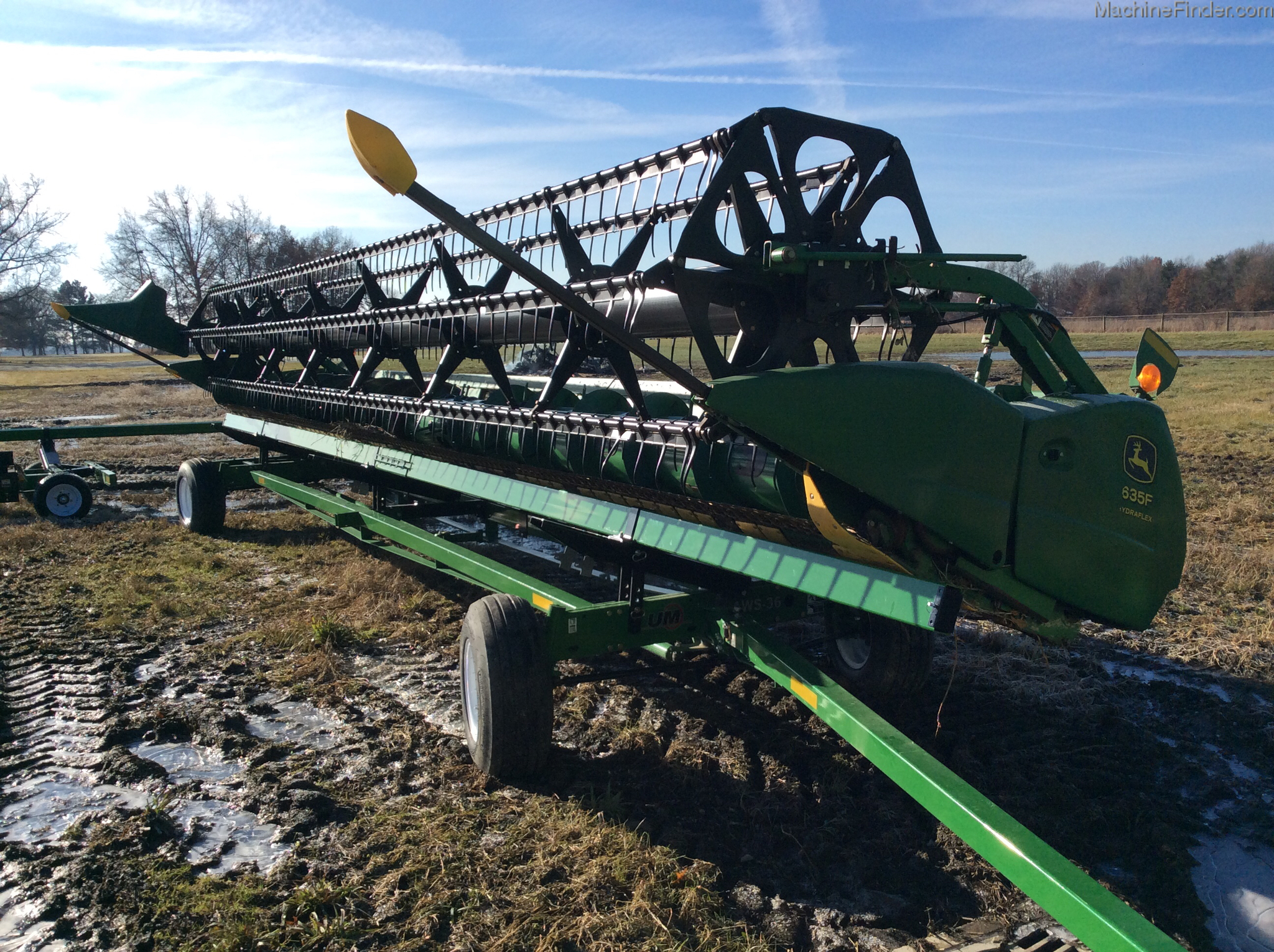 2006 John Deere 635F Image 2