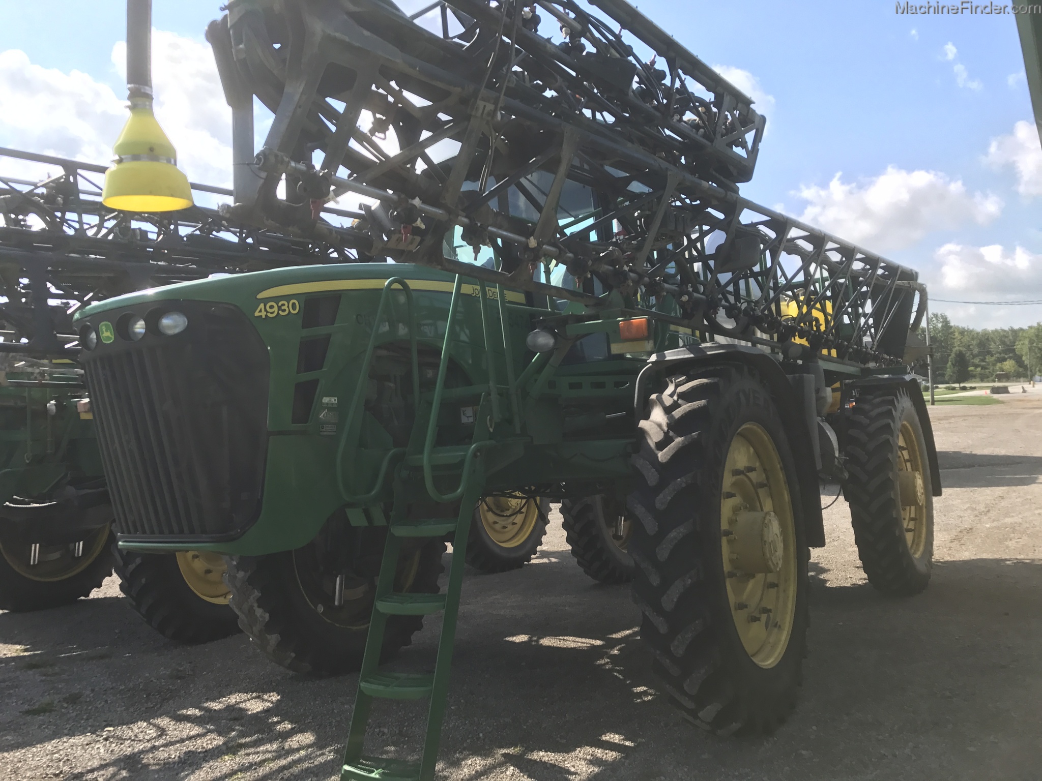 2010 John Deere 4930 Image 2