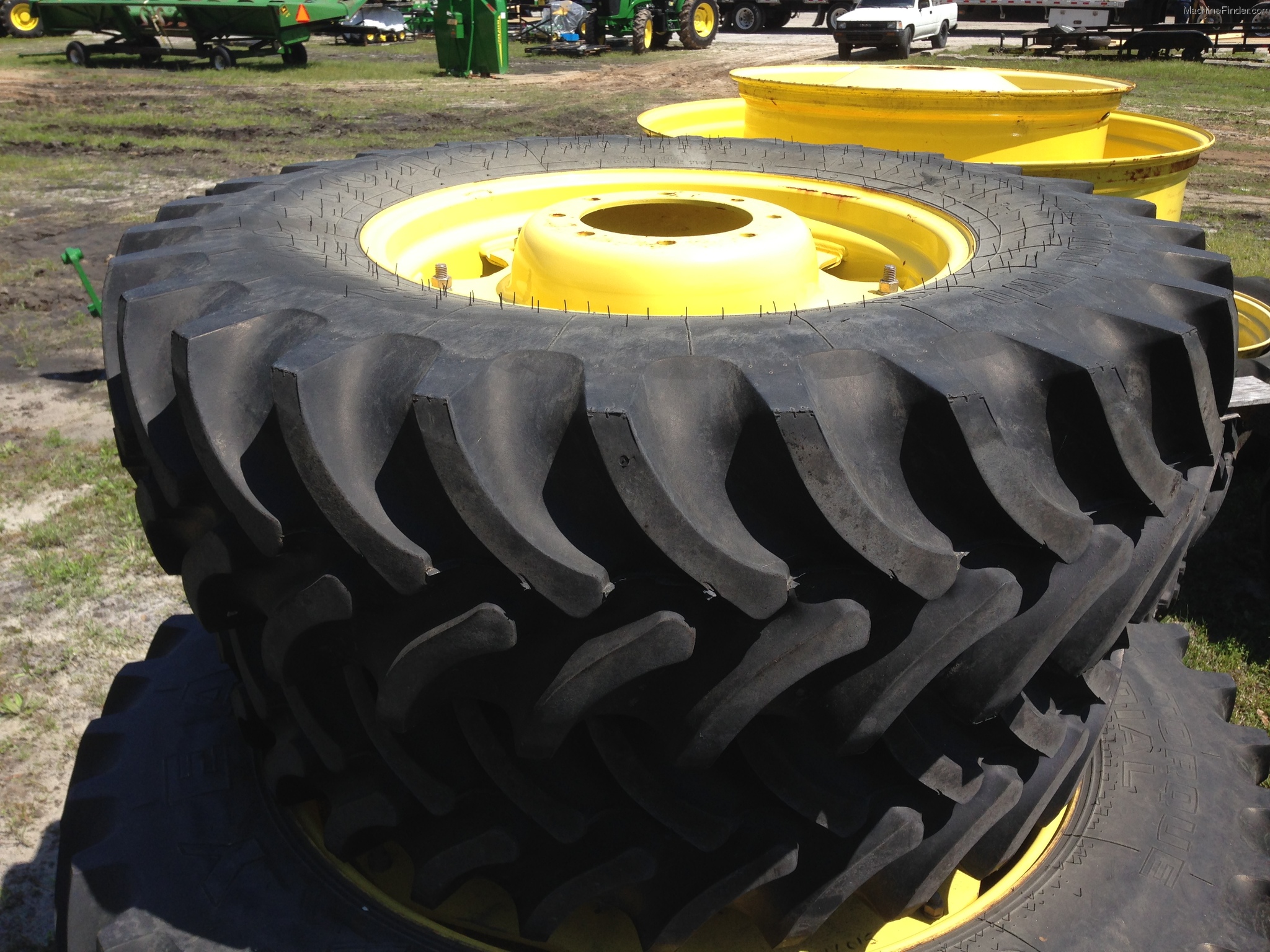 2010 Firestone 380/85R28 Image 2