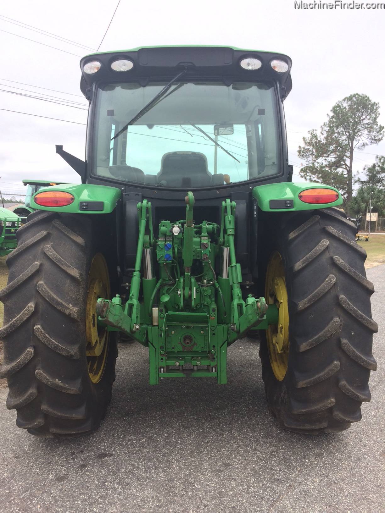 2014 John Deere 6125R Image 2